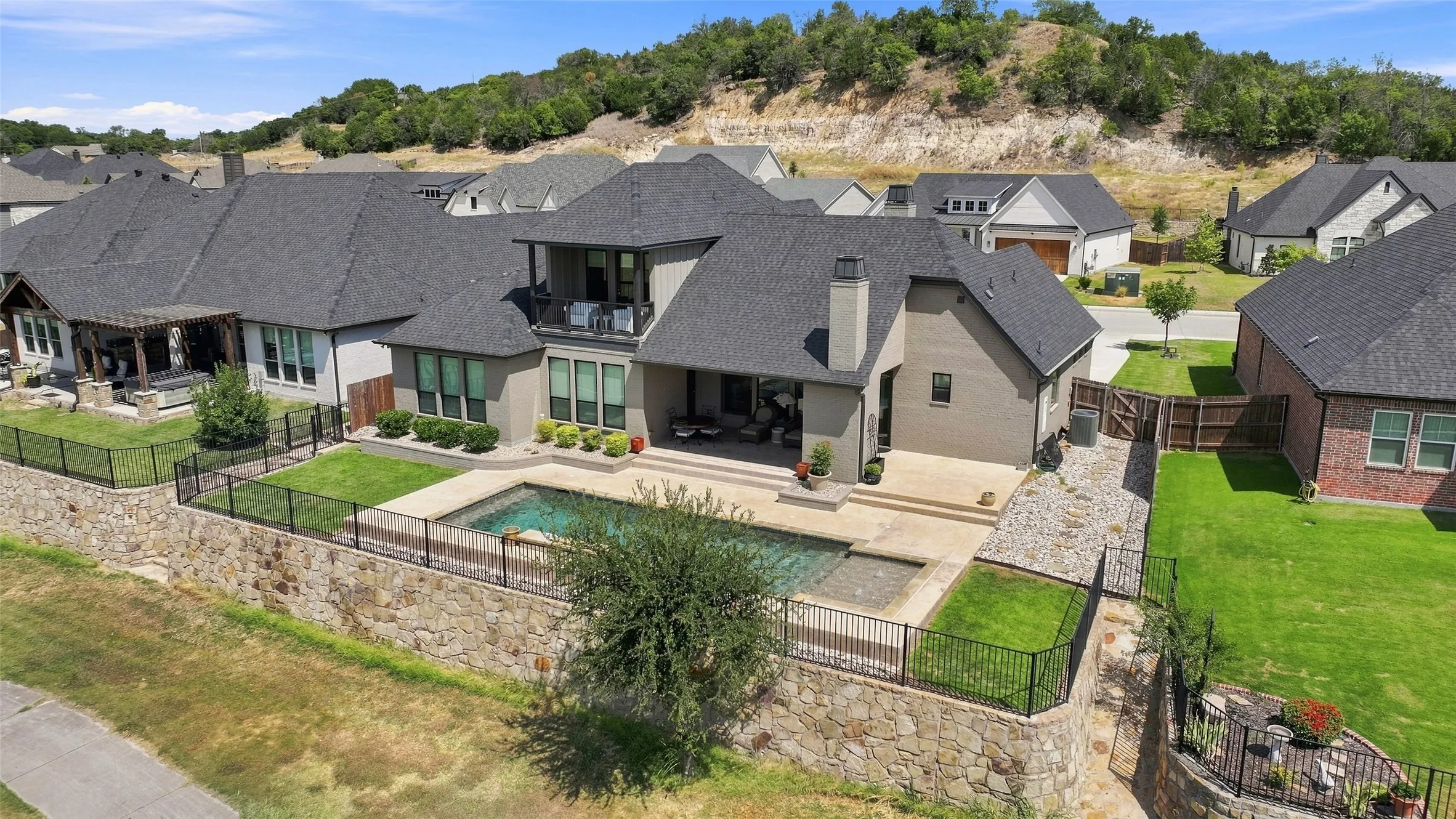 Single Family Residence For Sale in Parker County , 1245 Crown Valley Drive, Weatherford, Texas 76087, 4 Bedroom, 4 Bathroom, 2 Garage spaces, 2,865 Sqft, built in 2020, mls#21382811, Real Estate Agent in Weatherford, Homes For Sale in Parker county, Homes For Sale in Weatherford, Realtor in Weatherford Texas, Real Estate Brokerage Independent Realty Texas, Luminita Cordes Realtor