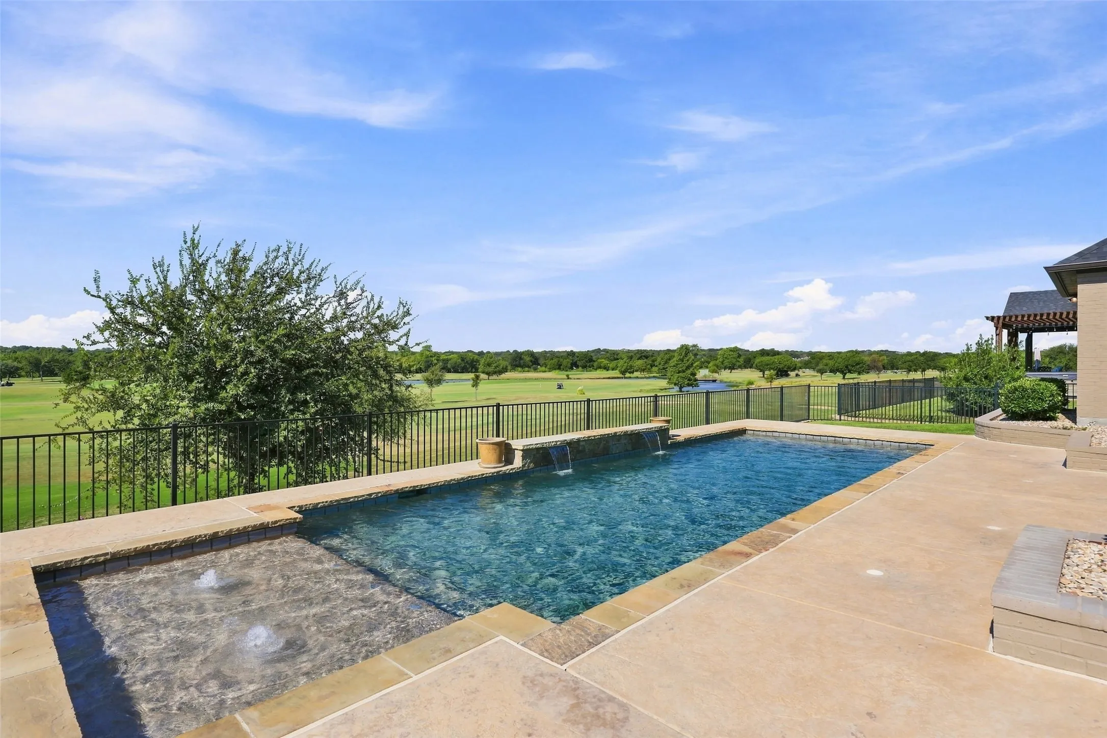 Single Family Residence For Sale in Parker County , 1245 Crown Valley Drive, Weatherford, Texas 76087, 4 Bedroom, 4 Bathroom, 2 Garage spaces, 2,865 Sqft, built in 2020, mls#21382811, Real Estate Agent in Weatherford, Homes For Sale in Parker county, Homes For Sale in Weatherford, Realtor in Weatherford Texas, Real Estate Brokerage Independent Realty Texas, Luminita Cordes Realtor