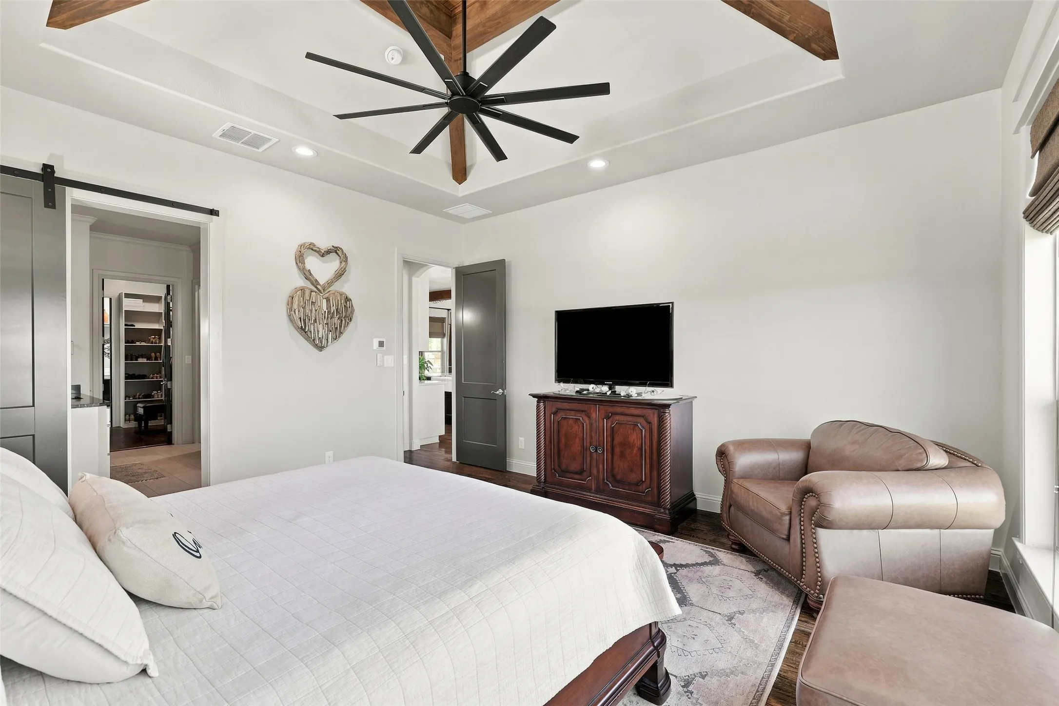 Single Family Residence For Sale in Parker County , 1245 Crown Valley Drive, Weatherford, Texas 76087, 4 Bedroom, 4 Bathroom, 2 Garage spaces, 2,865 Sqft, built in 2020, mls#21382811, Real Estate Agent in Weatherford, Homes For Sale in Parker county, Homes For Sale in Weatherford, Realtor in Weatherford Texas, Real Estate Brokerage Independent Realty Texas, Luminita Cordes Realtor