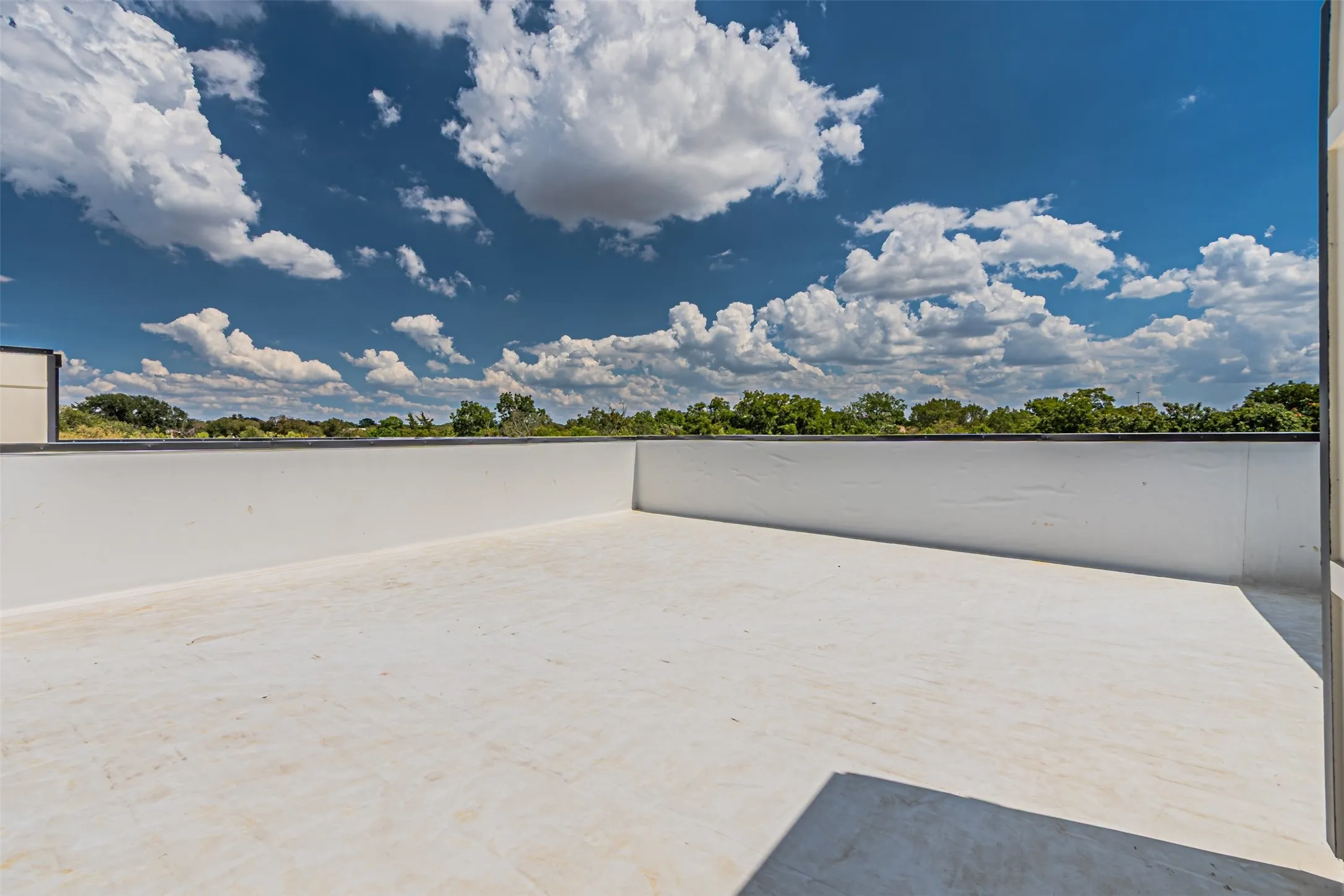 ROOF TOP TERRACE SECTION 2 AT THE 4TH FLOOR.