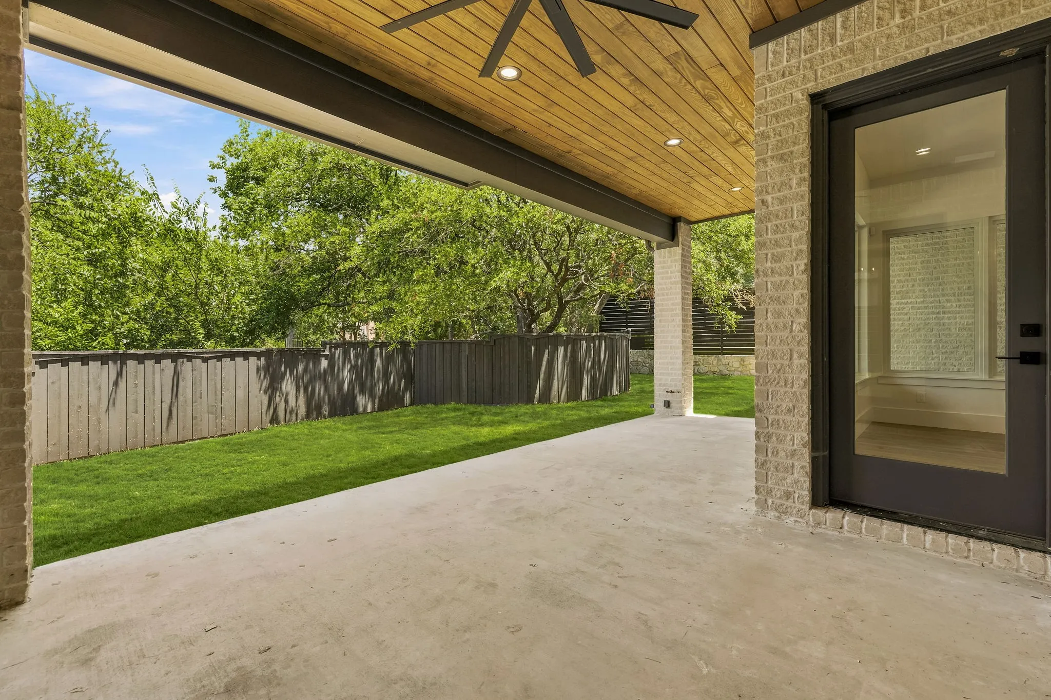 Single Family Residence For Sale in Rockwall County , 1222 Whisper Rock Drive, Rockwall, Texas 75032, 4 Bedroom, 4 Bathroom, 4 Garage spaces, 3,000 Sqft, built in 2025, mls#21381168, Real Estate Agent in Rockwall, Homes For Sale in Rockwall county, Homes For Sale in Rockwall, Realtor in Rockwall Texas, Real Estate Brokerage Independent Realty Texas, Luminita Cordes Realtor