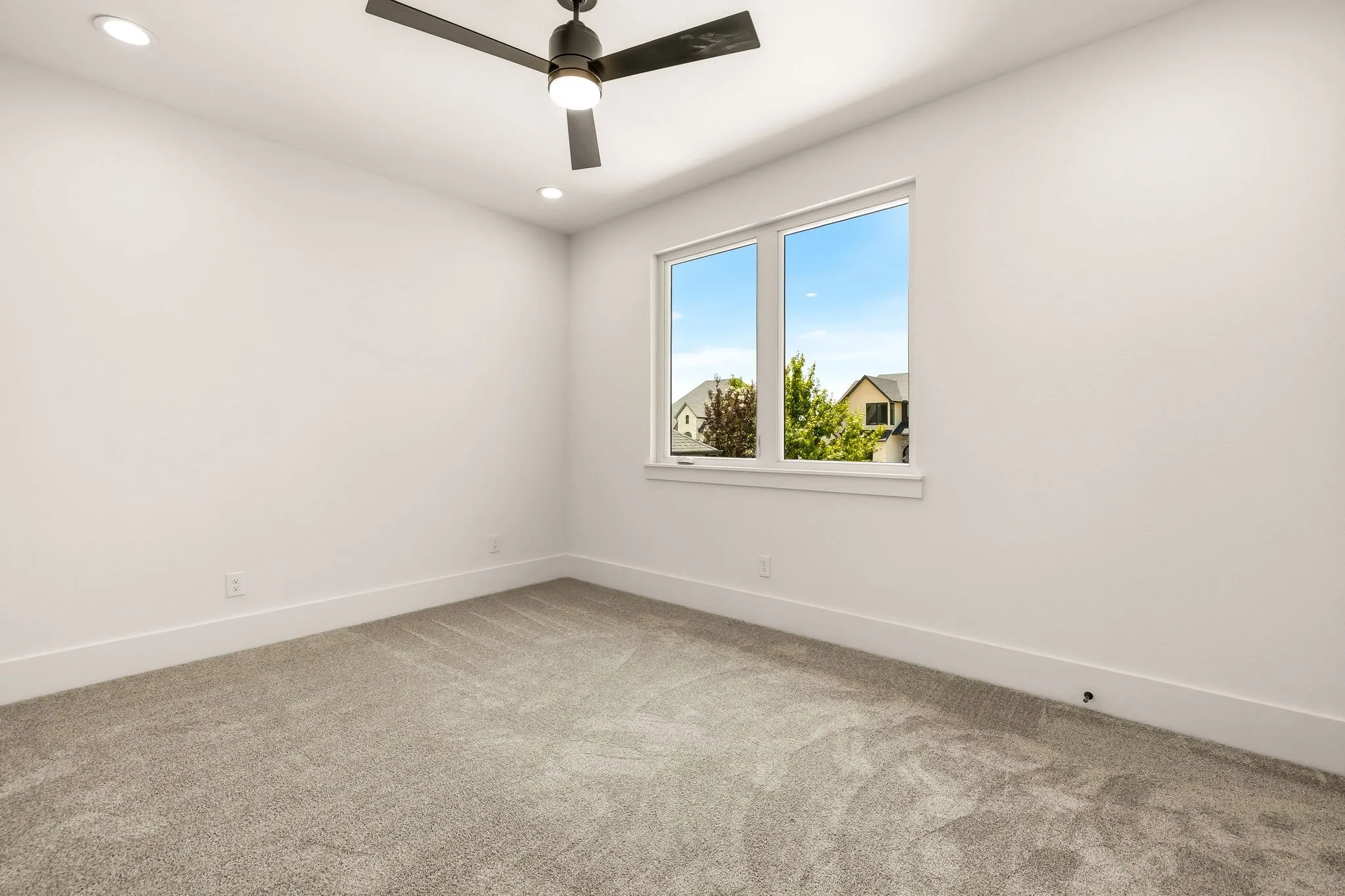 Upstairs bedroom 1 with direct access to ensuite bathroom