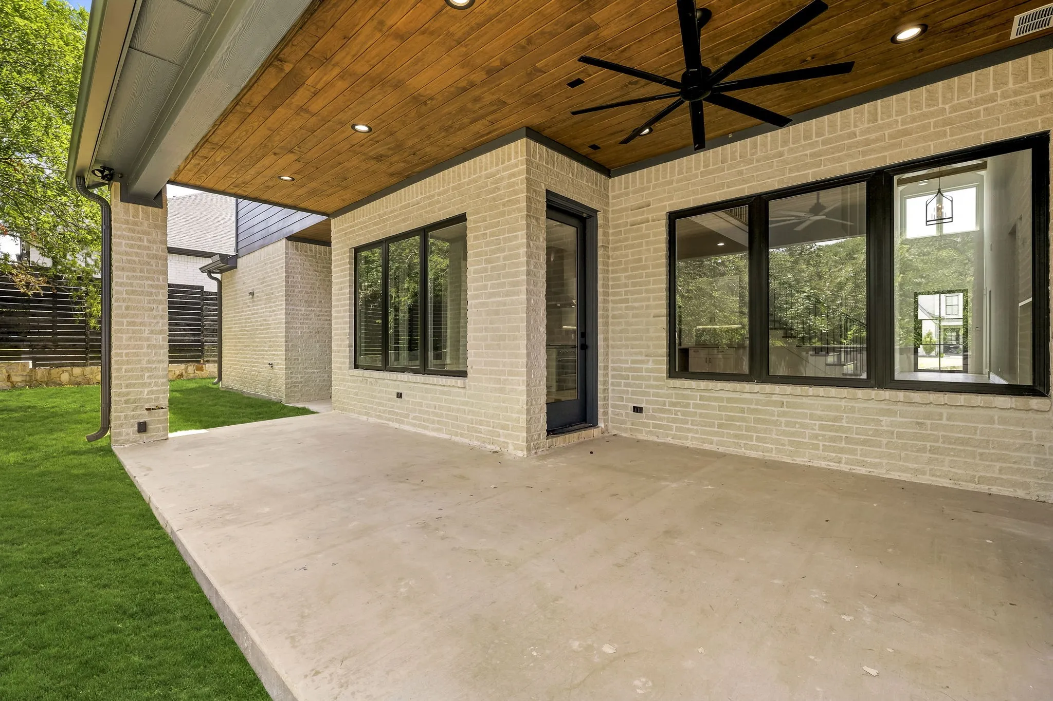Single Family Residence For Sale in Rockwall County , 1222 Whisper Rock Drive, Rockwall, Texas 75032, 4 Bedroom, 4 Bathroom, 4 Garage spaces, 3,000 Sqft, built in 2025, mls#21381168, Real Estate Agent in Rockwall, Homes For Sale in Rockwall county, Homes For Sale in Rockwall, Realtor in Rockwall Texas, Real Estate Brokerage Independent Realty Texas, Luminita Cordes Realtor