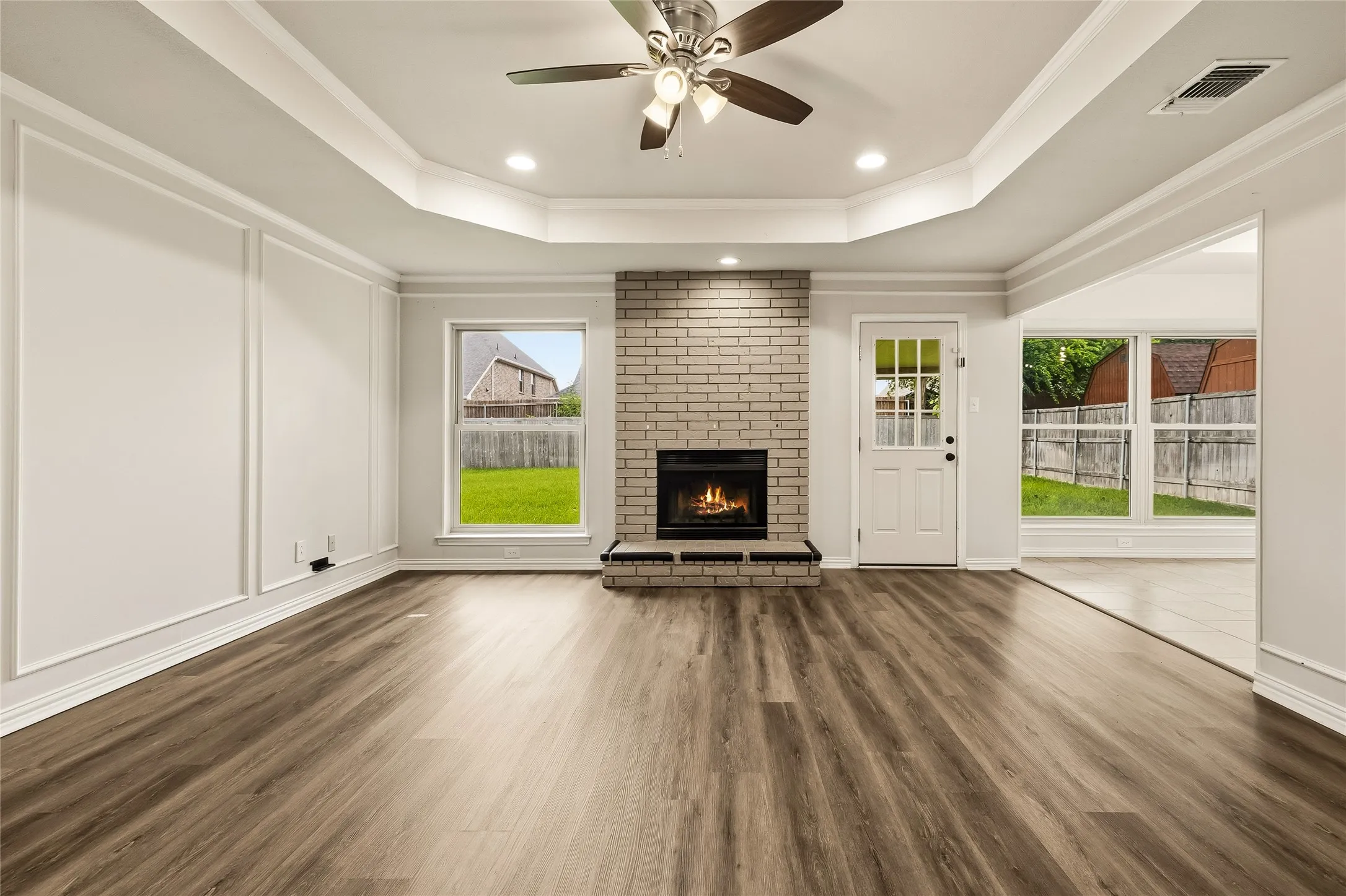 Single Family Residence For Sale in Dallas County , 2713 Yale Drive, Rowlett, Texas 75088, 3 Bedroom, 2 Bathroom, 2 Garage spaces, 1,345 Sqft, built in 1984, mls#21381166, Real Estate Agent in Rowlett, Homes For Sale in Dallas county, Homes For Sale in Rowlett, Realtor in Rowlett Texas, Real Estate Brokerage Independent Realty Texas, Luminita Cordes Realtor