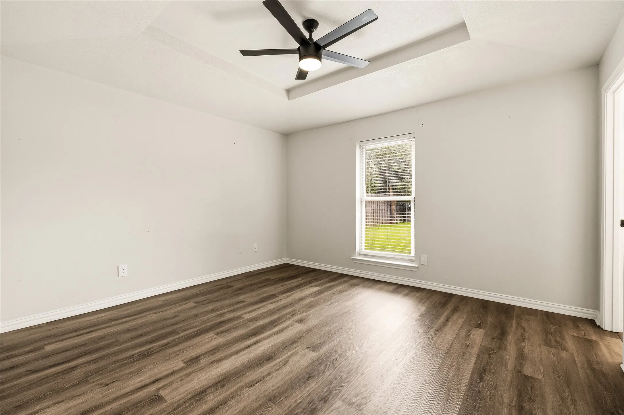 Single Family Residence For Sale in Dallas County , 2713 Yale Drive, Rowlett, Texas 75088, 3 Bedroom, 2 Bathroom, 2 Garage spaces, 1,345 Sqft, built in 1984, mls#21381166, Real Estate Agent in Rowlett, Homes For Sale in Dallas county, Homes For Sale in Rowlett, Realtor in Rowlett Texas, Real Estate Brokerage Independent Realty Texas, Luminita Cordes Realtor