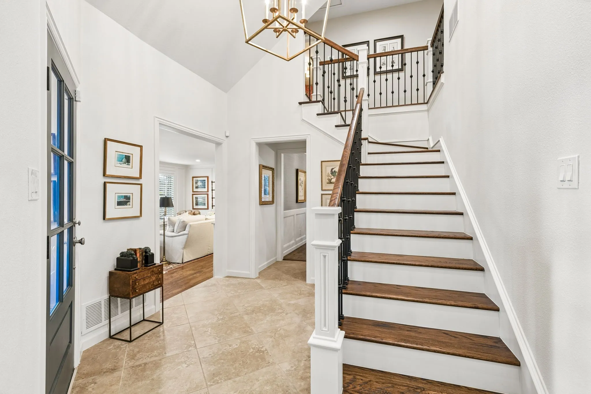 Single Family Residence For Sale in Collin County , 234 Shady Hill Drive, Richardson, Texas 75080, 4 Bedroom, 4 Bathroom, 2 Garage spaces, 2,932 Sqft, built in 1978, mls#21381864, Real Estate Agent in Richardson, Homes For Sale in Collin county, Homes For Sale in Richardson, Realtor in Richardson Texas, Real Estate Brokerage Independent Realty Texas, Luminita Cordes Realtor