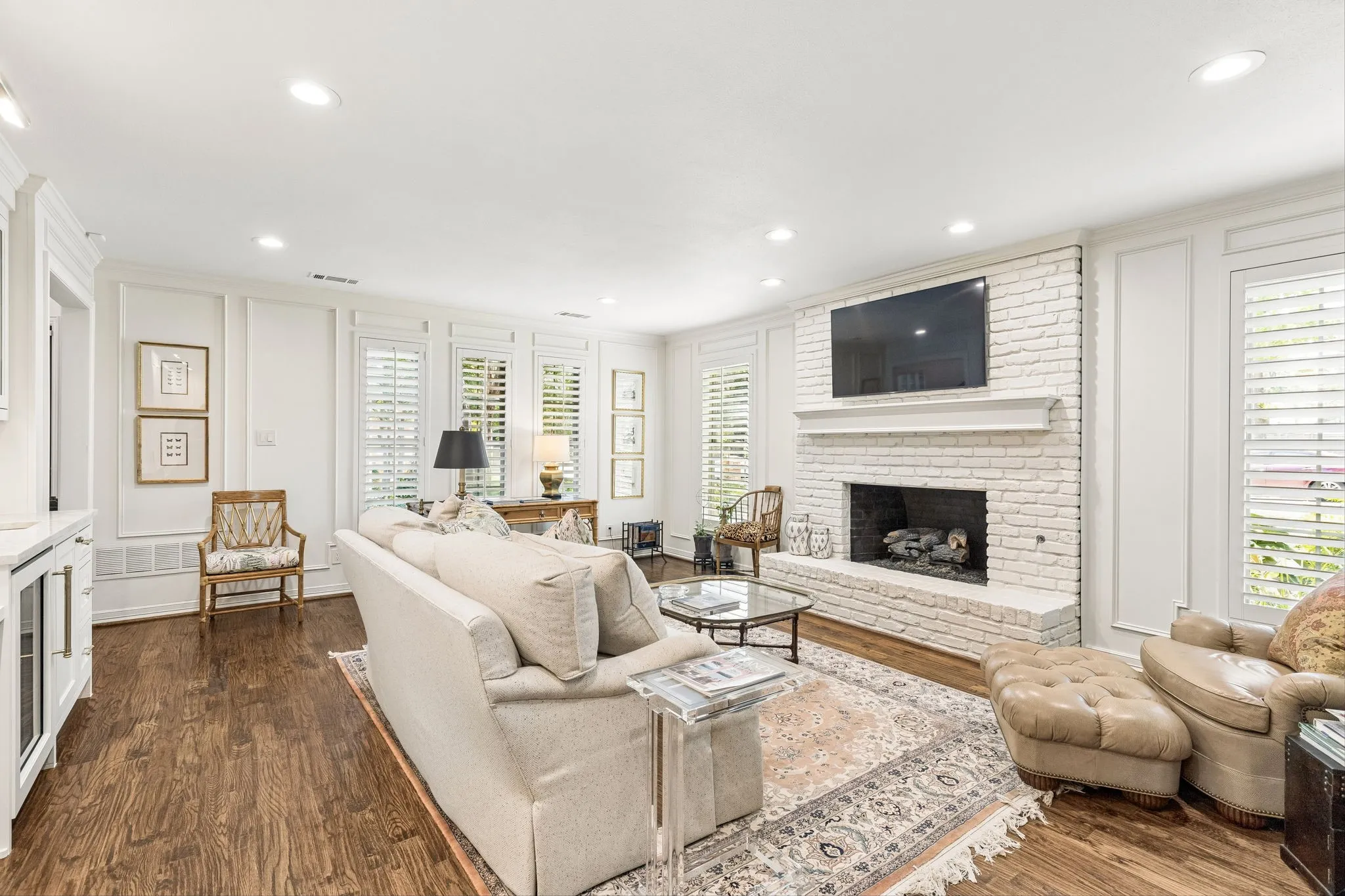 Single Family Residence For Sale in Collin County , 234 Shady Hill Drive, Richardson, Texas 75080, 4 Bedroom, 4 Bathroom, 2 Garage spaces, 2,932 Sqft, built in 1978, mls#21381864, Real Estate Agent in Richardson, Homes For Sale in Collin county, Homes For Sale in Richardson, Realtor in Richardson Texas, Real Estate Brokerage Independent Realty Texas, Luminita Cordes Realtor