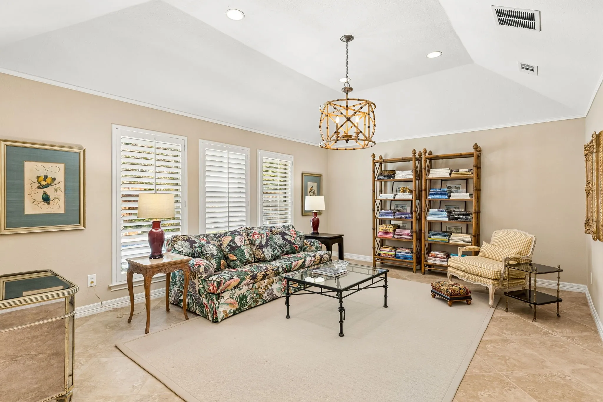 Single Family Residence For Sale in Collin County , 234 Shady Hill Drive, Richardson, Texas 75080, 4 Bedroom, 4 Bathroom, 2 Garage spaces, 2,932 Sqft, built in 1978, mls#21381864, Real Estate Agent in Richardson, Homes For Sale in Collin county, Homes For Sale in Richardson, Realtor in Richardson Texas, Real Estate Brokerage Independent Realty Texas, Luminita Cordes Realtor