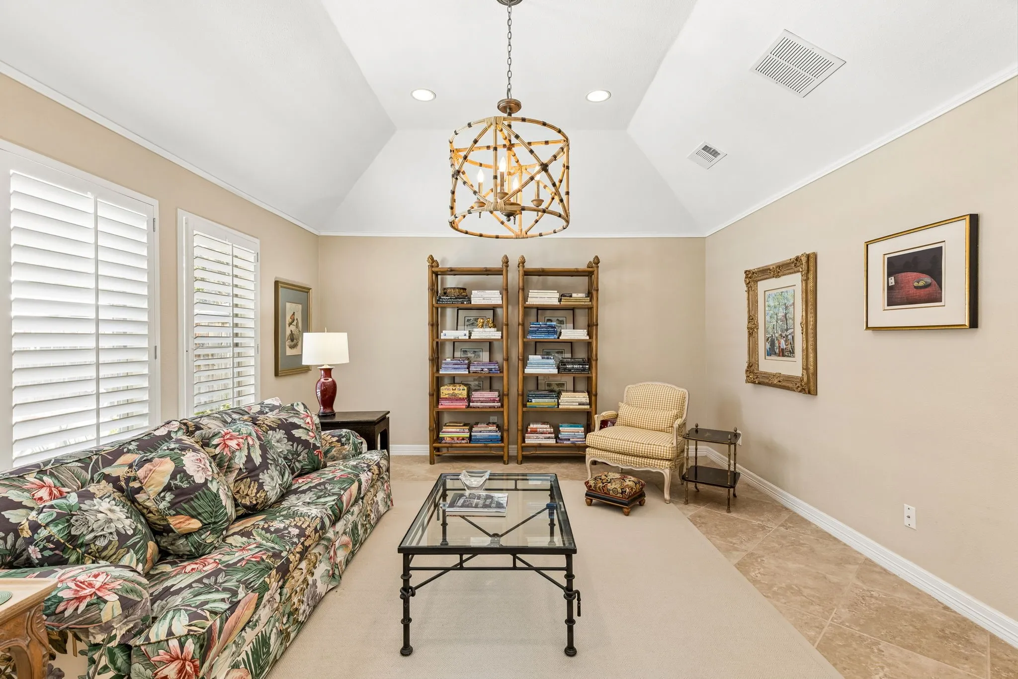 Single Family Residence For Sale in Collin County , 234 Shady Hill Drive, Richardson, Texas 75080, 4 Bedroom, 4 Bathroom, 2 Garage spaces, 2,932 Sqft, built in 1978, mls#21381864, Real Estate Agent in Richardson, Homes For Sale in Collin county, Homes For Sale in Richardson, Realtor in Richardson Texas, Real Estate Brokerage Independent Realty Texas, Luminita Cordes Realtor