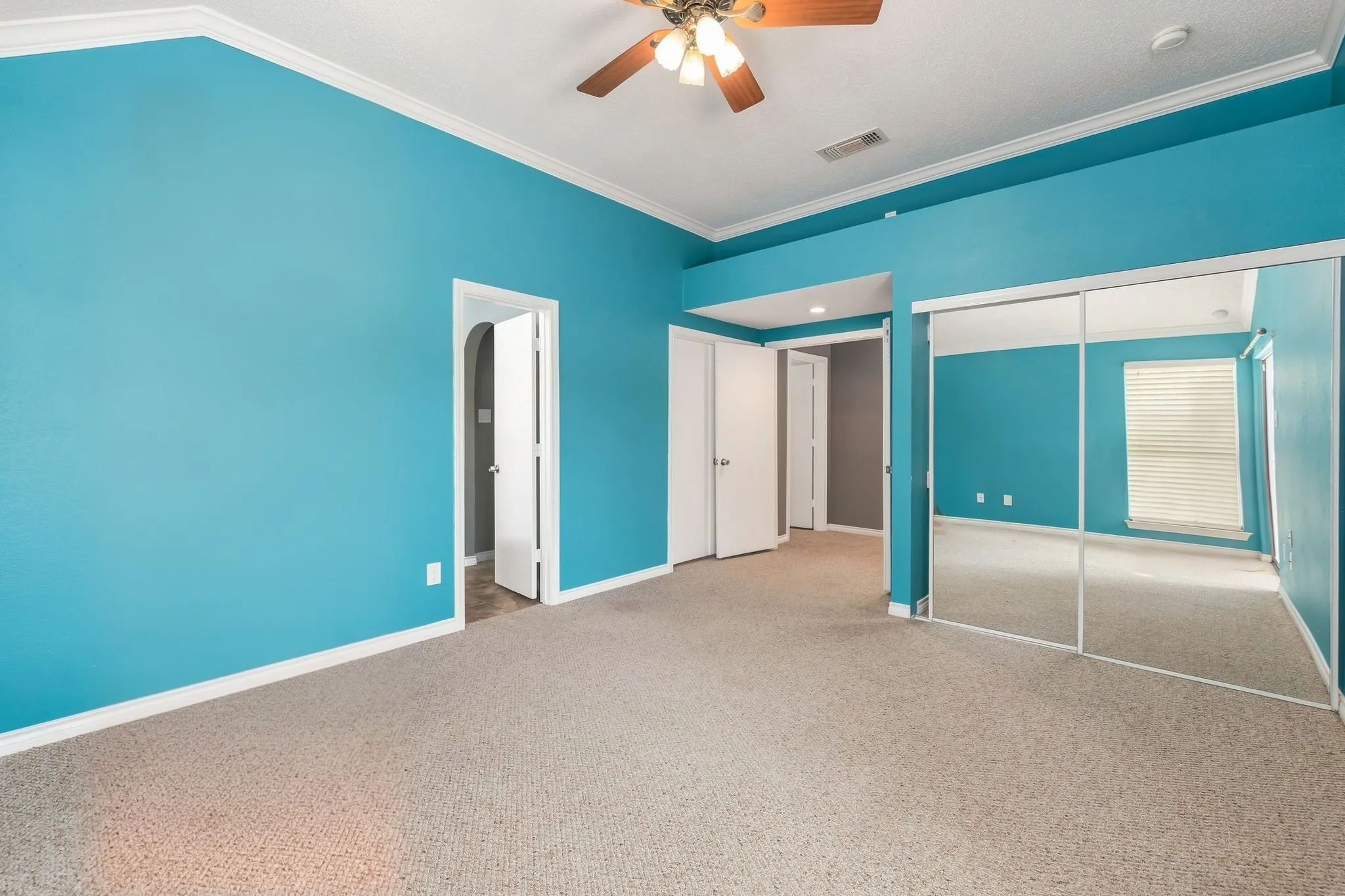 Single Family Residence For Sale in Tarrant County , 5906 Polo Club Drive, Arlington, Texas 76017, 4 Bedroom, 2 Bathroom, 2 Garage spaces, 1,832 Sqft, built in 1985, mls#21378489, Real Estate Agent in Arlington, Homes For Sale in Tarrant county, Homes For Sale in Arlington, Realtor in Arlington Texas, Real Estate Brokerage Independent Realty Texas, Luminita Cordes Realtor
