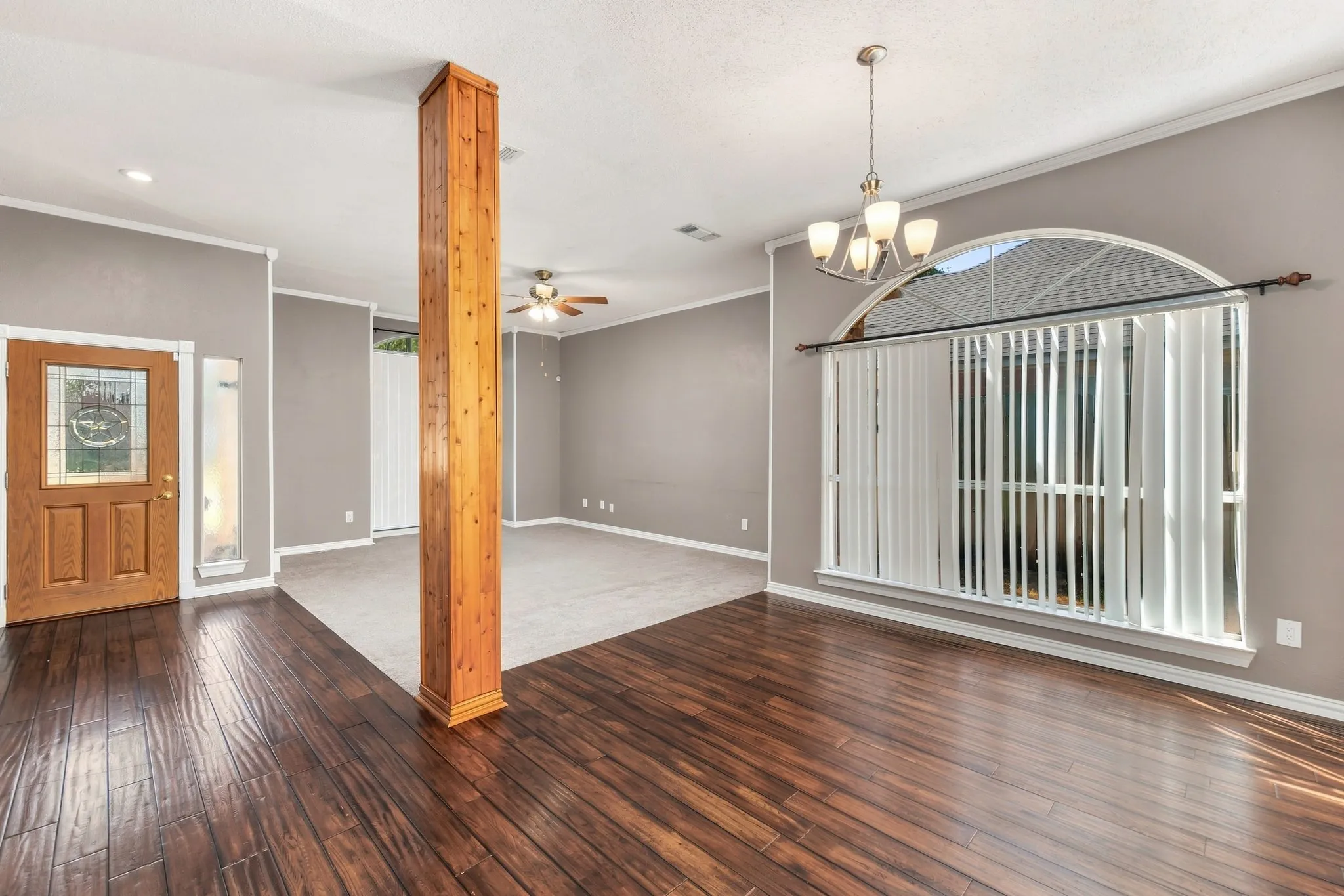 Single Family Residence For Sale in Tarrant County , 5906 Polo Club Drive, Arlington, Texas 76017, 4 Bedroom, 2 Bathroom, 2 Garage spaces, 1,832 Sqft, built in 1985, mls#21378489, Real Estate Agent in Arlington, Homes For Sale in Tarrant county, Homes For Sale in Arlington, Realtor in Arlington Texas, Real Estate Brokerage Independent Realty Texas, Luminita Cordes Realtor