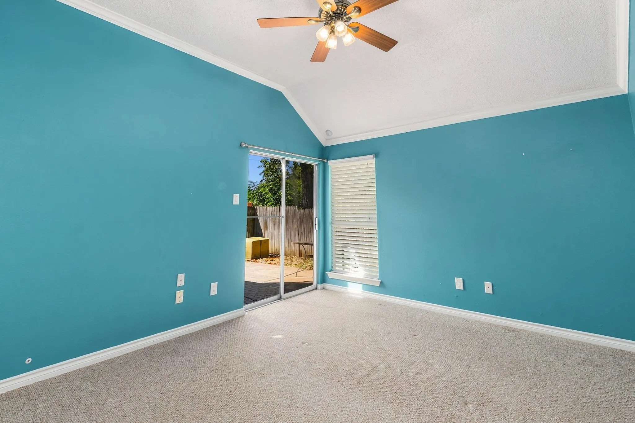 Single Family Residence For Sale in Tarrant County , 5906 Polo Club Drive, Arlington, Texas 76017, 4 Bedroom, 2 Bathroom, 2 Garage spaces, 1,832 Sqft, built in 1985, mls#21378489, Real Estate Agent in Arlington, Homes For Sale in Tarrant county, Homes For Sale in Arlington, Realtor in Arlington Texas, Real Estate Brokerage Independent Realty Texas, Luminita Cordes Realtor