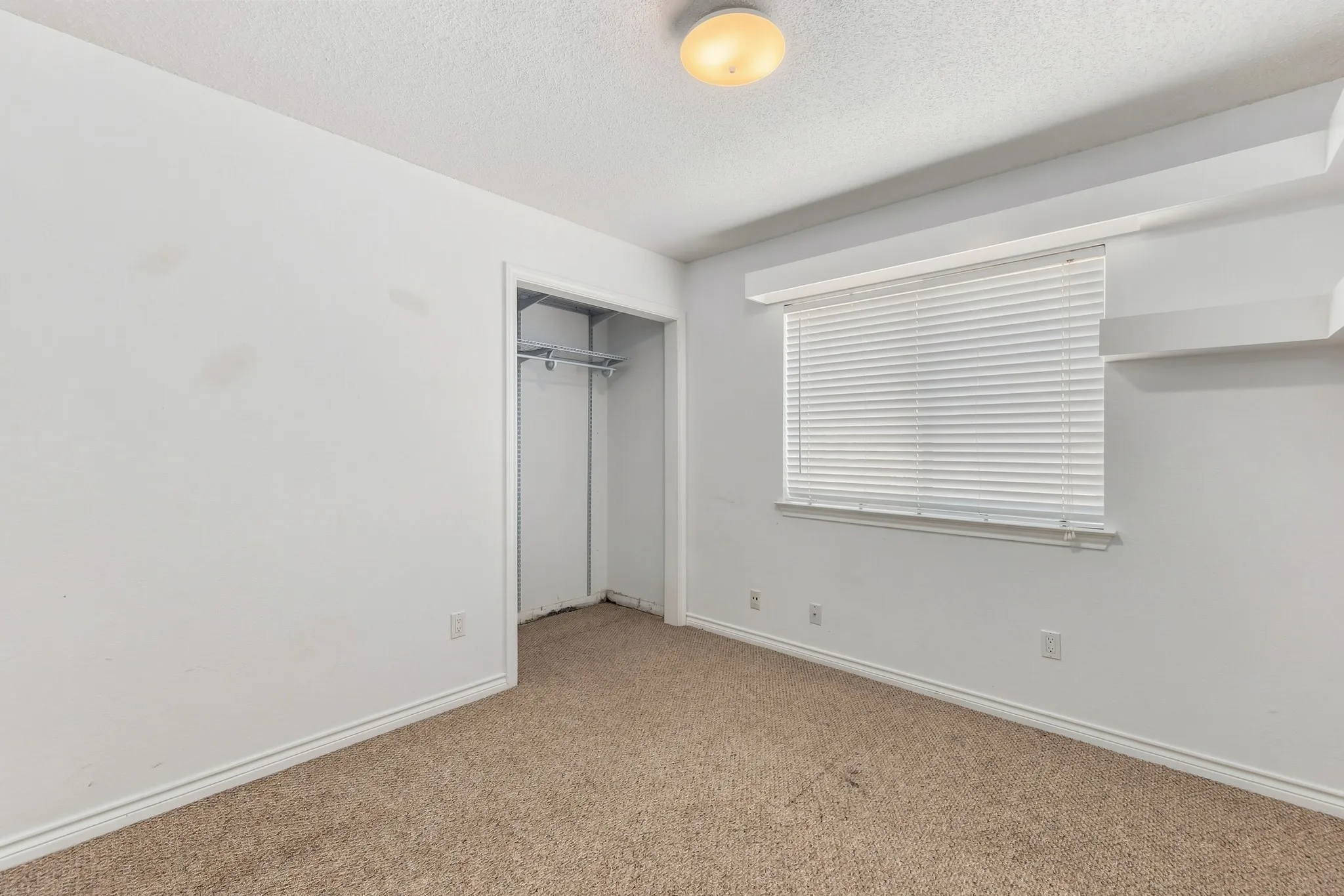 Single Family Residence For Sale in Tarrant County , 5906 Polo Club Drive, Arlington, Texas 76017, 4 Bedroom, 2 Bathroom, 2 Garage spaces, 1,832 Sqft, built in 1985, mls#21378489, Real Estate Agent in Arlington, Homes For Sale in Tarrant county, Homes For Sale in Arlington, Realtor in Arlington Texas, Real Estate Brokerage Independent Realty Texas, Luminita Cordes Realtor