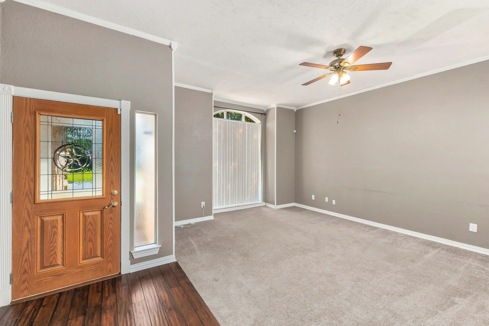 Single Family Residence For Sale in Tarrant County , 5906 Polo Club Drive, Arlington, Texas 76017, 4 Bedroom, 2 Bathroom, 2 Garage spaces, 1,832 Sqft, built in 1985, mls#21378489, Real Estate Agent in Arlington, Homes For Sale in Tarrant county, Homes For Sale in Arlington, Realtor in Arlington Texas, Real Estate Brokerage Independent Realty Texas, Luminita Cordes Realtor