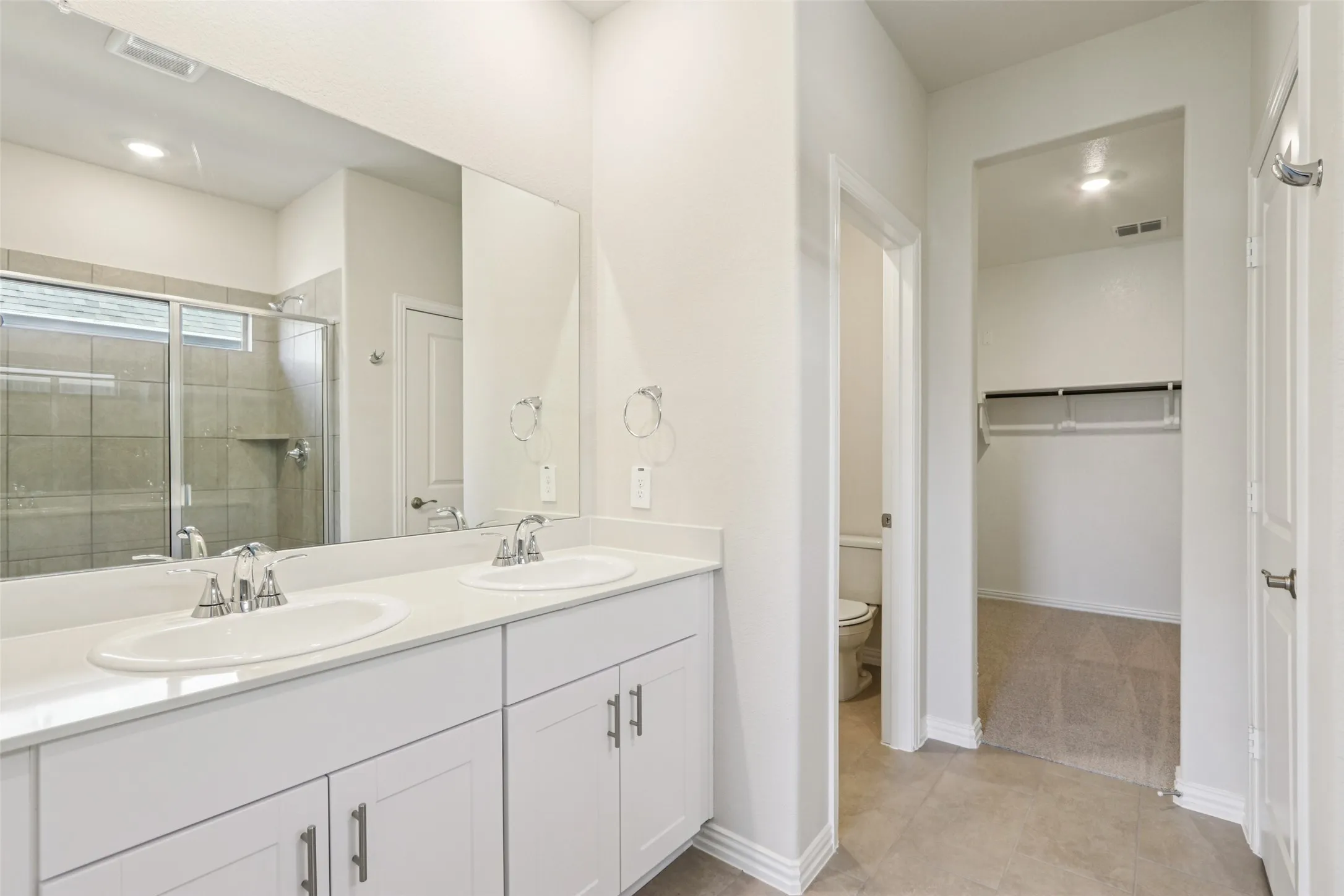 Photo is not of the actual home, but is an inspirational photo of builder’s model home and may depict options, furnishings, and/or decorator features that are not included.