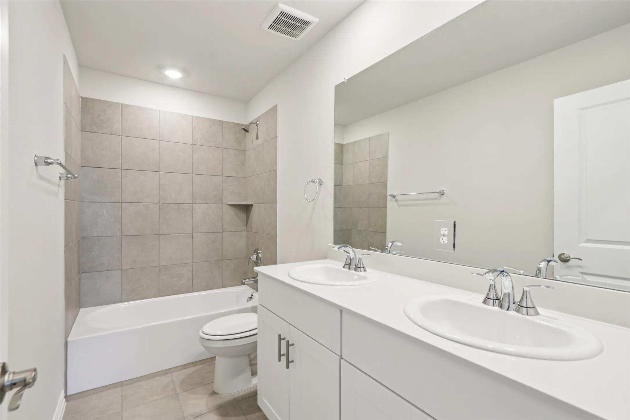 Photo is not of the actual home, but is an inspirational photo of builder’s model home and may depict options, furnishings, and/or decorator features that are not included.
