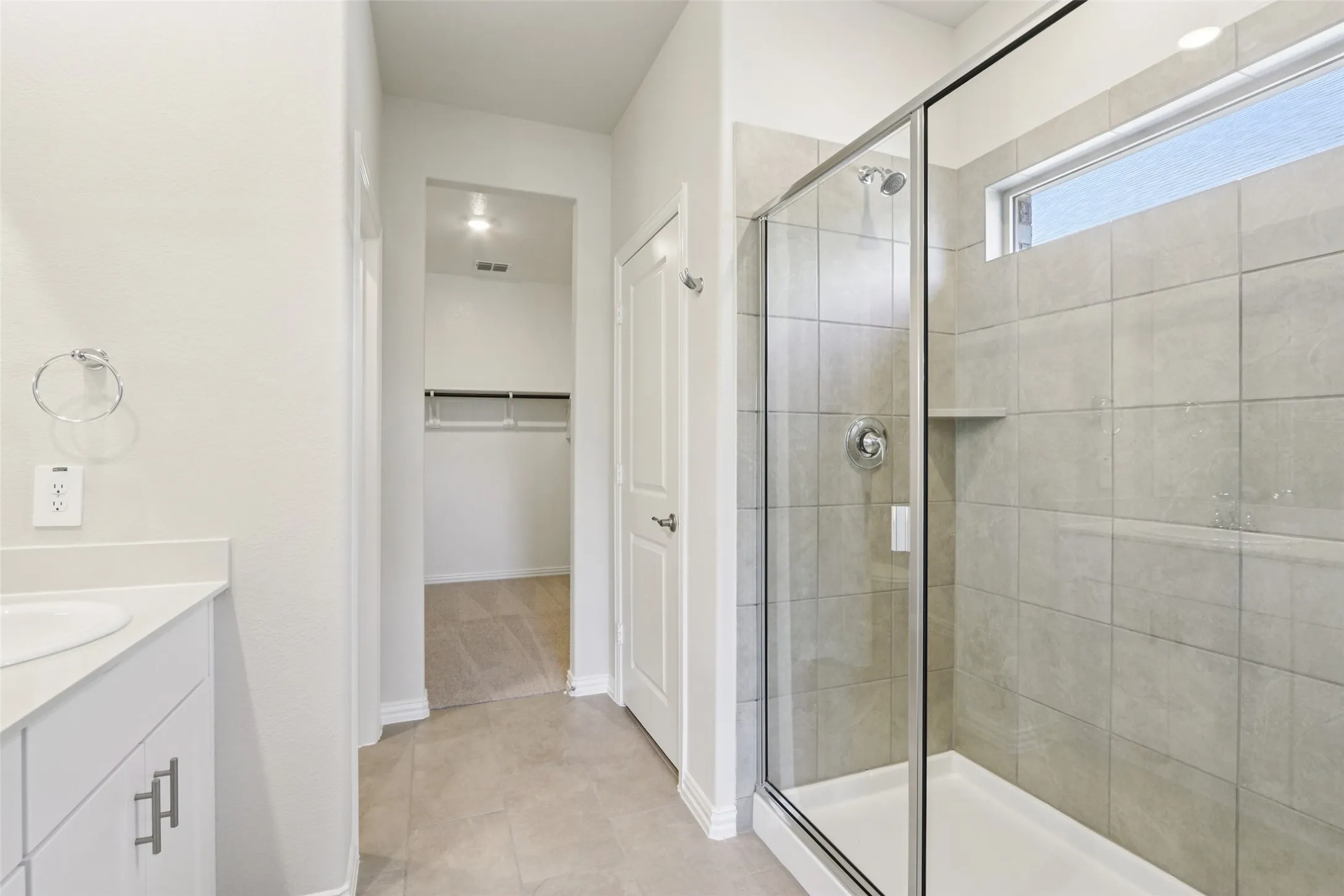 Photo is not of the actual home, but is an inspirational photo of builder’s model home and may depict options, furnishings, and/or decorator features that are not included.