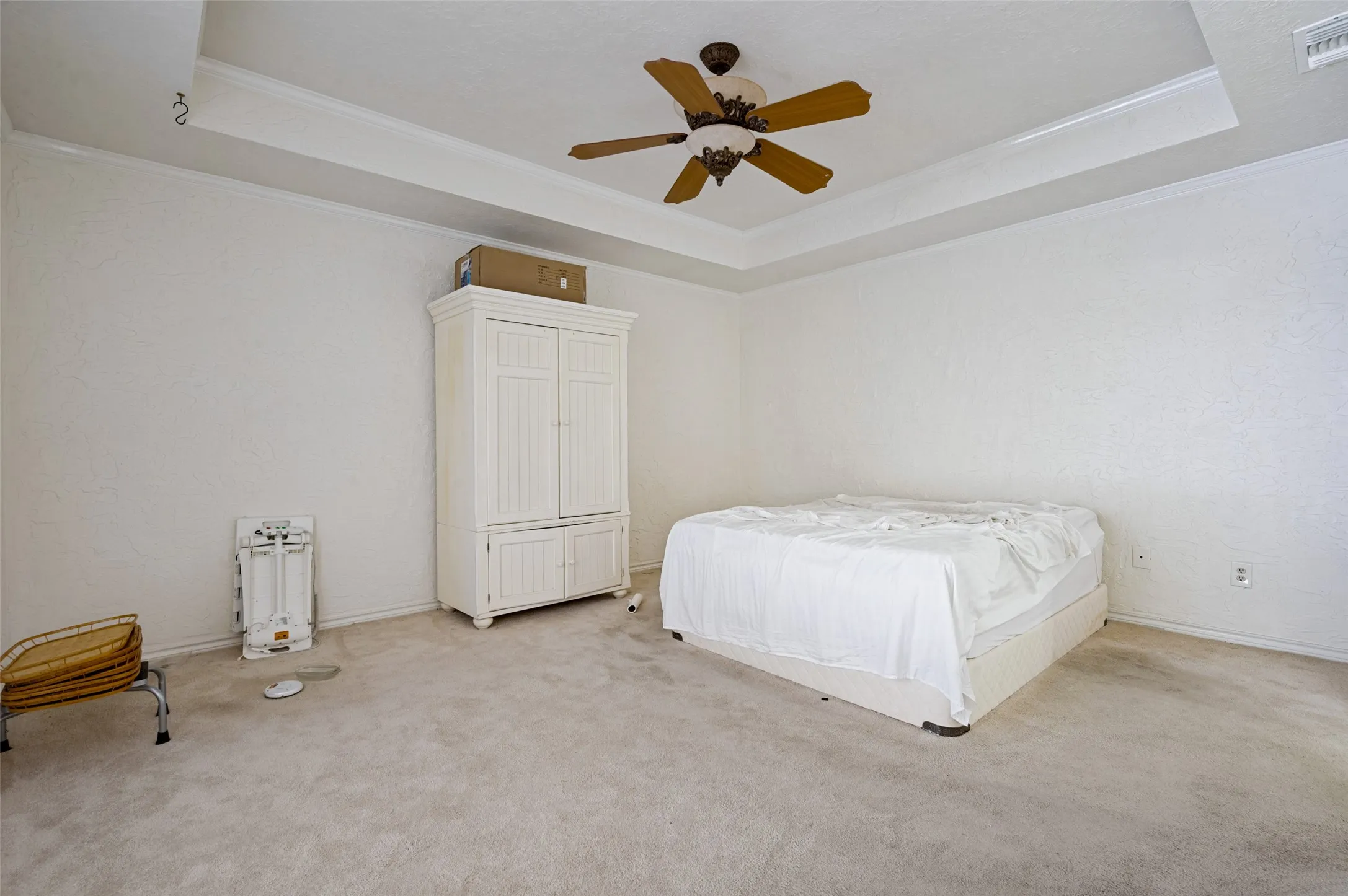 Single Family Residence For Sale in Dallas County , 902 Kings Court, Duncanville, Texas 75137, 3 Bedroom, 2 Bathroom, 2 Garage spaces, 1,955 Sqft, built in 1985, mls#21382316, Real Estate Agent in Duncanville, Homes For Sale in Dallas county, Homes For Sale in Duncanville, Realtor in Duncanville Texas, Real Estate Brokerage Independent Realty Texas, Luminita Cordes Realtor