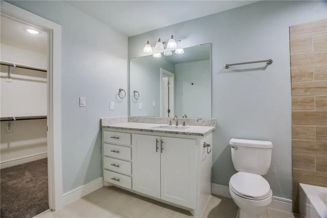 Single Family Residence For Rent in Tarrant County , 4767 Overton Woods Drive, Fort Worth, Texas 76109, 6 Bedroom, 8 Bathroom, 3 Garage spaces, 5,303 Sqft, built in 1980, mls#21383059, Real Estate Agent in Fort Worth, Homes For Rent in Tarrant county, Homes For Rent in Fort Worth, Realtor in Fort Worth Texas, Real Estate Brokerage Independent Realty Texas, Luminita Cordes Realtor