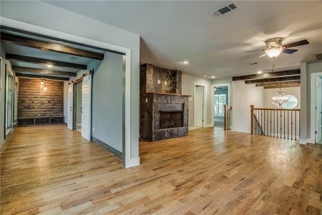 Single Family Residence For Rent in Tarrant County , 4767 Overton Woods Drive, Fort Worth, Texas 76109, 6 Bedroom, 8 Bathroom, 3 Garage spaces, 5,303 Sqft, built in 1980, mls#21383059, Real Estate Agent in Fort Worth, Homes For Rent in Tarrant county, Homes For Rent in Fort Worth, Realtor in Fort Worth Texas, Real Estate Brokerage Independent Realty Texas, Luminita Cordes Realtor