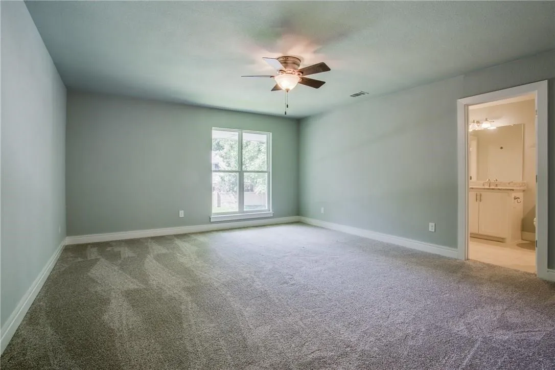 Single Family Residence For Rent in Tarrant County , 4767 Overton Woods Drive, Fort Worth, Texas 76109, 6 Bedroom, 8 Bathroom, 3 Garage spaces, 5,303 Sqft, built in 1980, mls#21383059, Real Estate Agent in Fort Worth, Homes For Rent in Tarrant county, Homes For Rent in Fort Worth, Realtor in Fort Worth Texas, Real Estate Brokerage Independent Realty Texas, Luminita Cordes Realtor