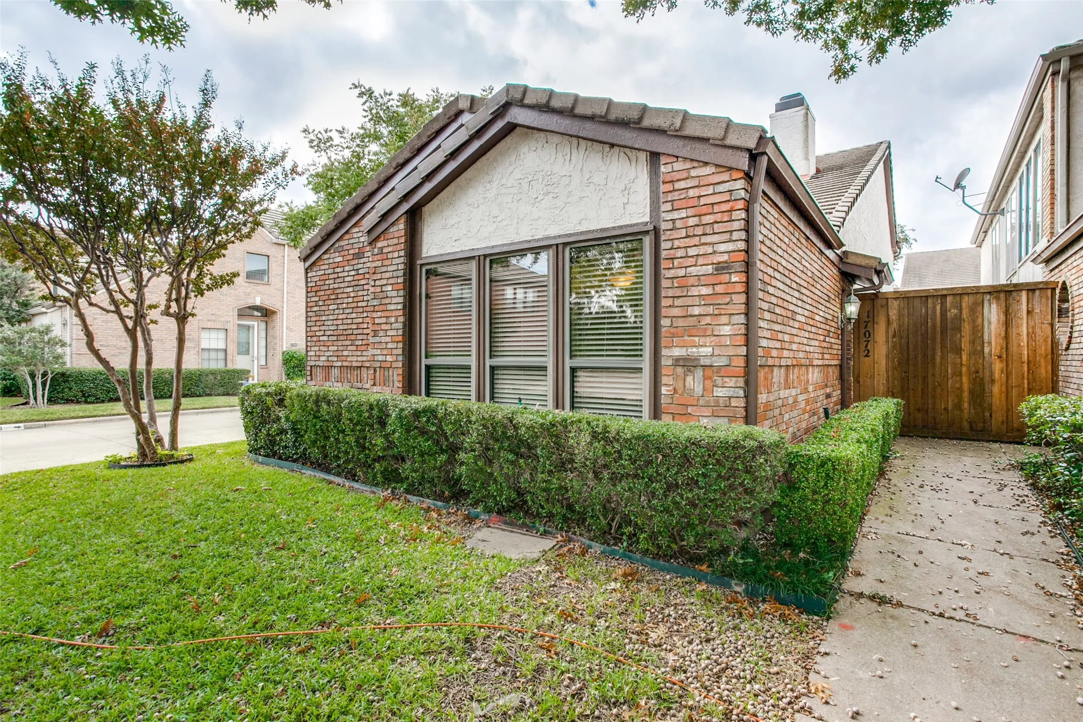 Single Family Residence For Rent in Dallas County , 17072 Vinland Drive, Addison, Texas 75001, 2 Bedroom, 2 Bathroom, 2 Garage spaces, 1,539 Sqft, built in 1983, mls#21383507, Real Estate Agent in Addison, Homes For Rent in Dallas county, Homes For Rent in Addison, Realtor in Addison Texas, Real Estate Brokerage Independent Realty Texas, Luminita Cordes Realtor