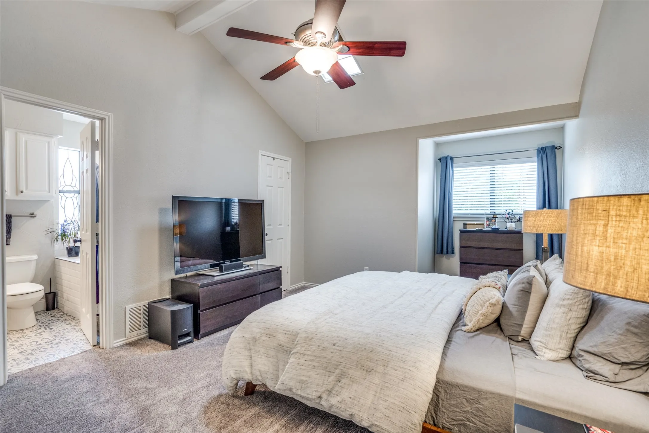Single Family Residence For Rent in Dallas County , 17072 Vinland Drive, Addison, Texas 75001, 2 Bedroom, 2 Bathroom, 2 Garage spaces, 1,539 Sqft, built in 1983, mls#21383507, Real Estate Agent in Addison, Homes For Rent in Dallas county, Homes For Rent in Addison, Realtor in Addison Texas, Real Estate Brokerage Independent Realty Texas, Luminita Cordes Realtor