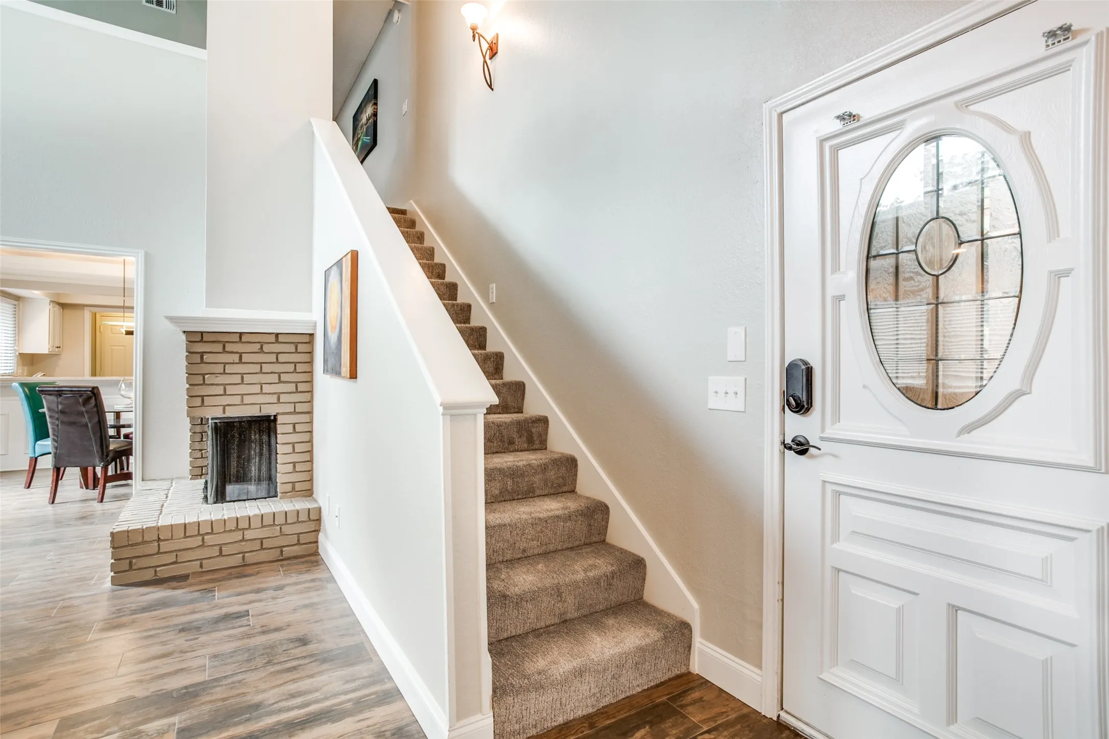 Single Family Residence For Rent in Dallas County , 17072 Vinland Drive, Addison, Texas 75001, 2 Bedroom, 2 Bathroom, 2 Garage spaces, 1,539 Sqft, built in 1983, mls#21383507, Real Estate Agent in Addison, Homes For Rent in Dallas county, Homes For Rent in Addison, Realtor in Addison Texas, Real Estate Brokerage Independent Realty Texas, Luminita Cordes Realtor