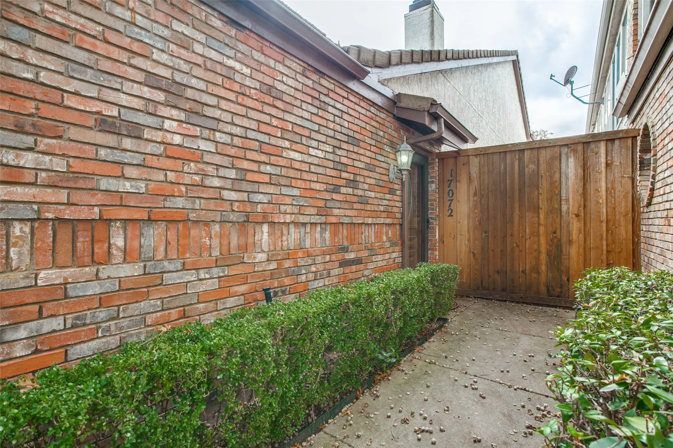 Single Family Residence For Rent in Dallas County , 17072 Vinland Drive, Addison, Texas 75001, 2 Bedroom, 2 Bathroom, 2 Garage spaces, 1,539 Sqft, built in 1983, mls#21383507, Real Estate Agent in Addison, Homes For Rent in Dallas county, Homes For Rent in Addison, Realtor in Addison Texas, Real Estate Brokerage Independent Realty Texas, Luminita Cordes Realtor