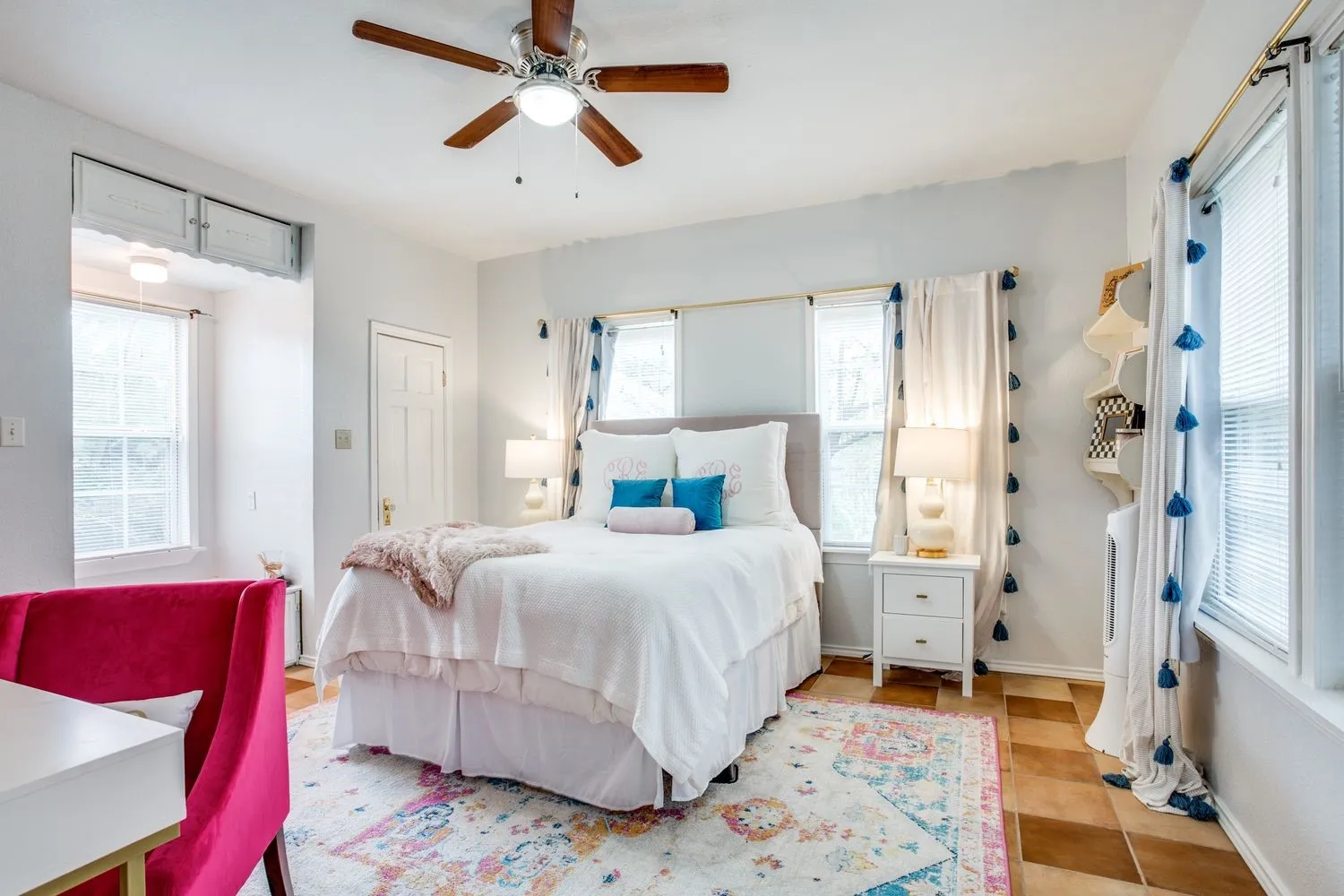 Single Family Residence For Rent in Tarrant County , 3210 Greene Avenue, Fort Worth, Texas 76109, 4 Bedroom, 3 Bathroom, 1 Garage spaces, 1,910 Sqft, built in 1937, mls#21382569, Real Estate Agent in Fort Worth, Homes For Rent in Tarrant county, Homes For Rent in Fort Worth, Realtor in Fort Worth Texas, Real Estate Brokerage Independent Realty Texas, Luminita Cordes Realtor