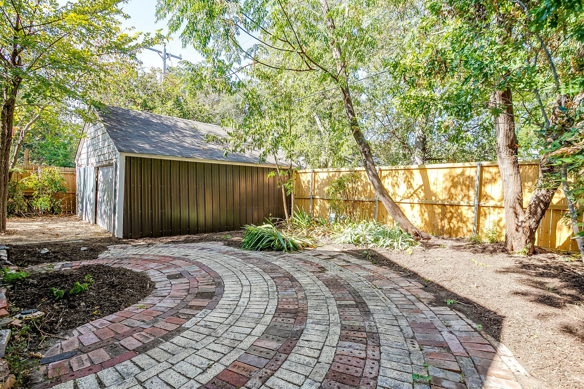 Single Family Residence For Rent in Tarrant County , 3210 Greene Avenue, Fort Worth, Texas 76109, 4 Bedroom, 3 Bathroom, 1 Garage spaces, 1,910 Sqft, built in 1937, mls#21382569, Real Estate Agent in Fort Worth, Homes For Rent in Tarrant county, Homes For Rent in Fort Worth, Realtor in Fort Worth Texas, Real Estate Brokerage Independent Realty Texas, Luminita Cordes Realtor