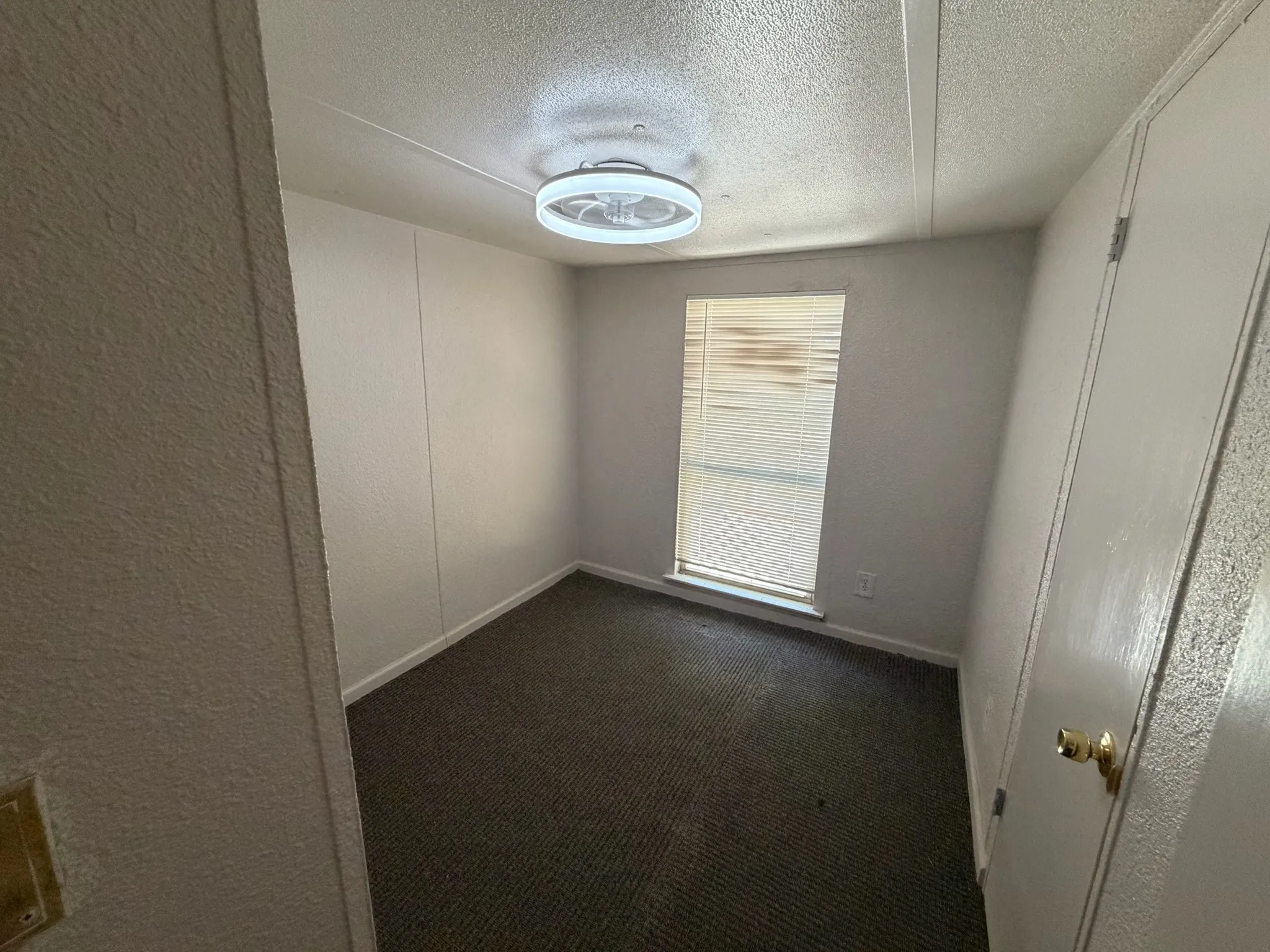 Manufactured Home For Sale in Hunt County , 3278 Cedar Bnd Drive, Wills Point, Texas 75169, 3 Bedroom, 2 Bathroom, Garage spaces, 784 Sqft, built in 2020, mls#21383373, Real Estate Agent in Wills Point, Homes For Sale in Hunt county, Homes For Sale in Wills Point, Realtor in Wills Point Texas, Real Estate Brokerage Independent Realty Texas, Luminita Cordes Realtor