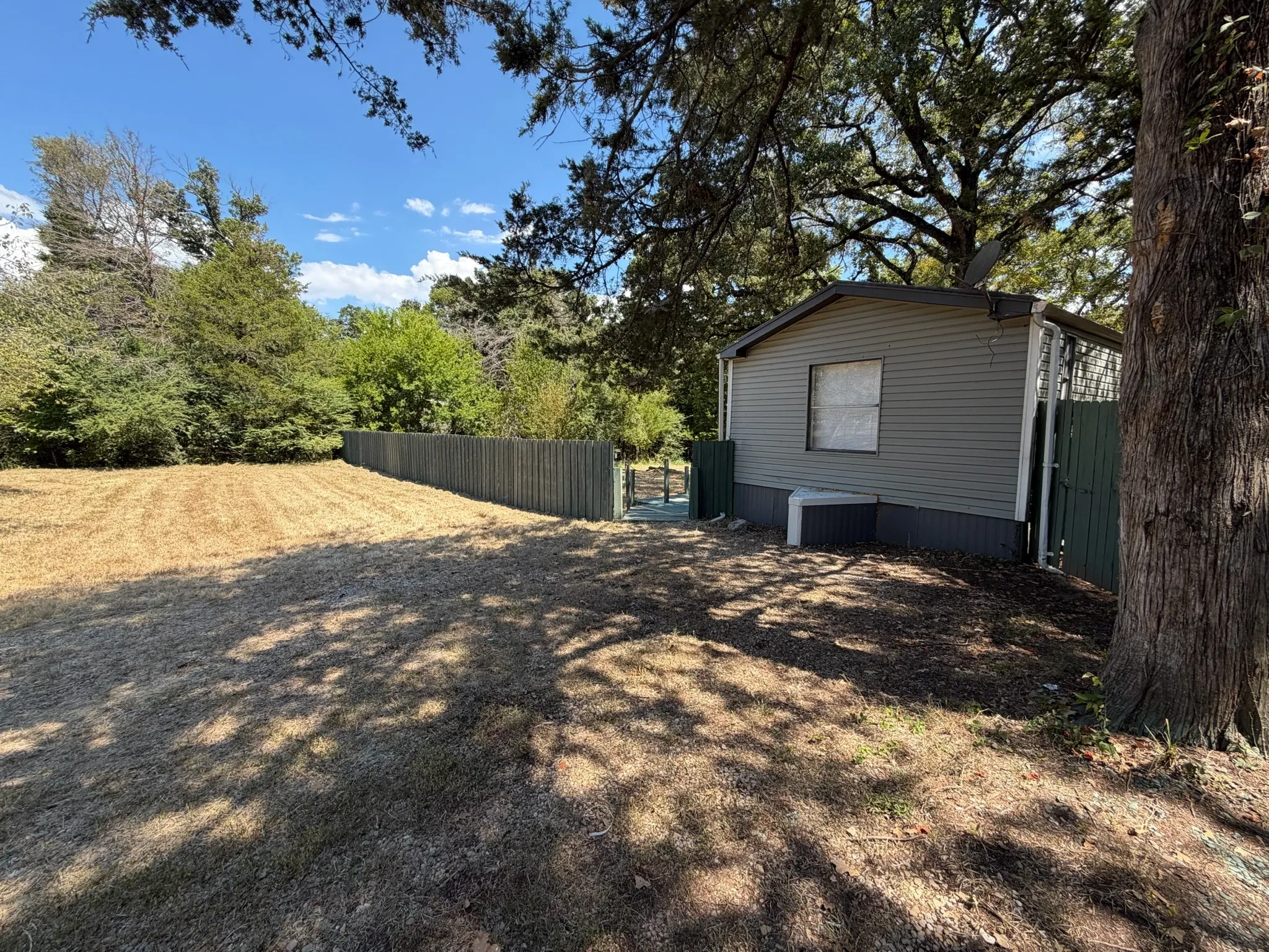 Manufactured Home For Sale in Hunt County , 3278 Cedar Bnd Drive, Wills Point, Texas 75169, 3 Bedroom, 2 Bathroom, Garage spaces, 784 Sqft, built in 2020, mls#21383373, Real Estate Agent in Wills Point, Homes For Sale in Hunt county, Homes For Sale in Wills Point, Realtor in Wills Point Texas, Real Estate Brokerage Independent Realty Texas, Luminita Cordes Realtor