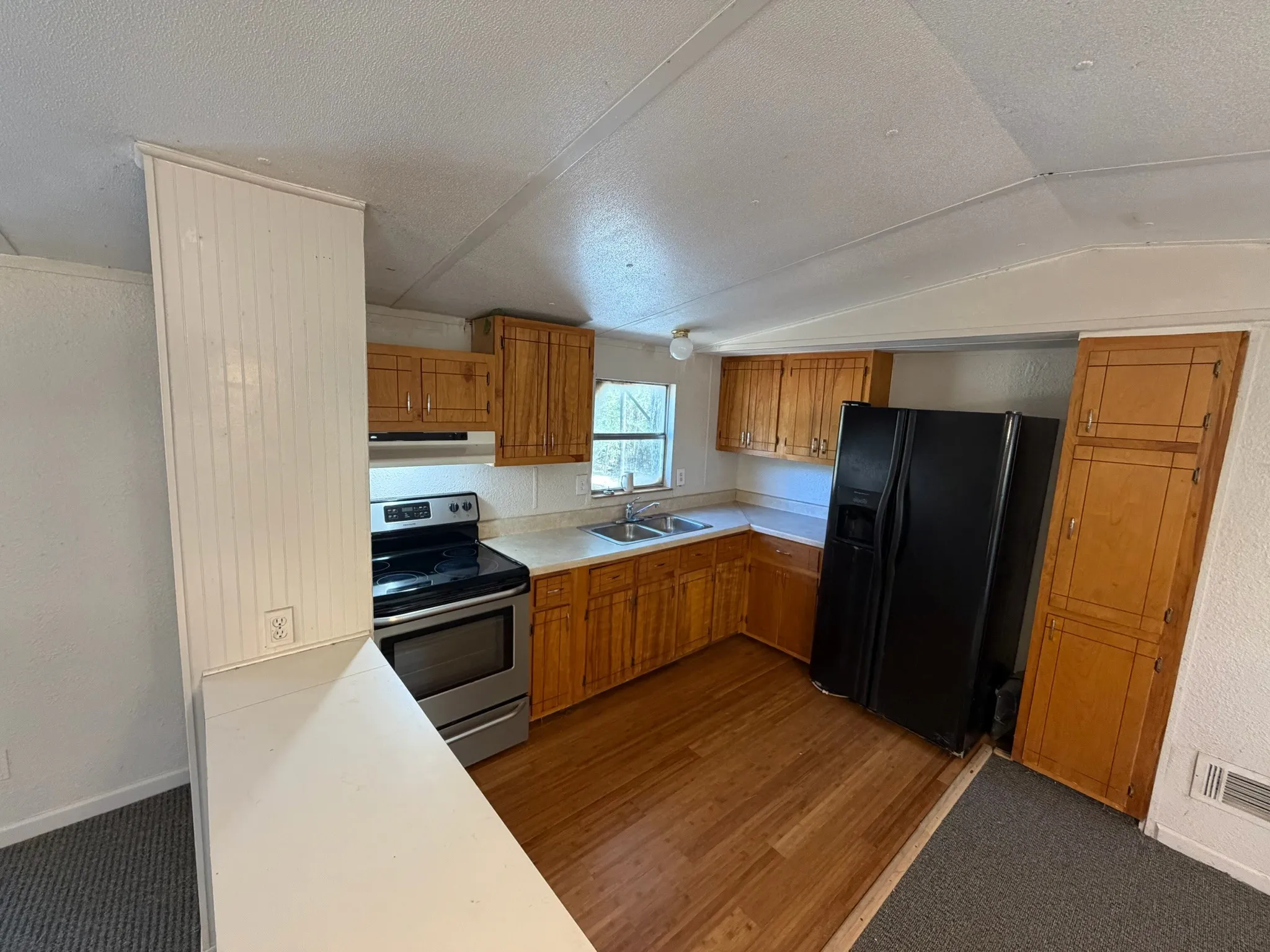 Manufactured Home For Sale in Hunt County , 3278 Cedar Bnd Drive, Wills Point, Texas 75169, 3 Bedroom, 2 Bathroom, Garage spaces, 784 Sqft, built in 2020, mls#21383373, Real Estate Agent in Wills Point, Homes For Sale in Hunt county, Homes For Sale in Wills Point, Realtor in Wills Point Texas, Real Estate Brokerage Independent Realty Texas, Luminita Cordes Realtor