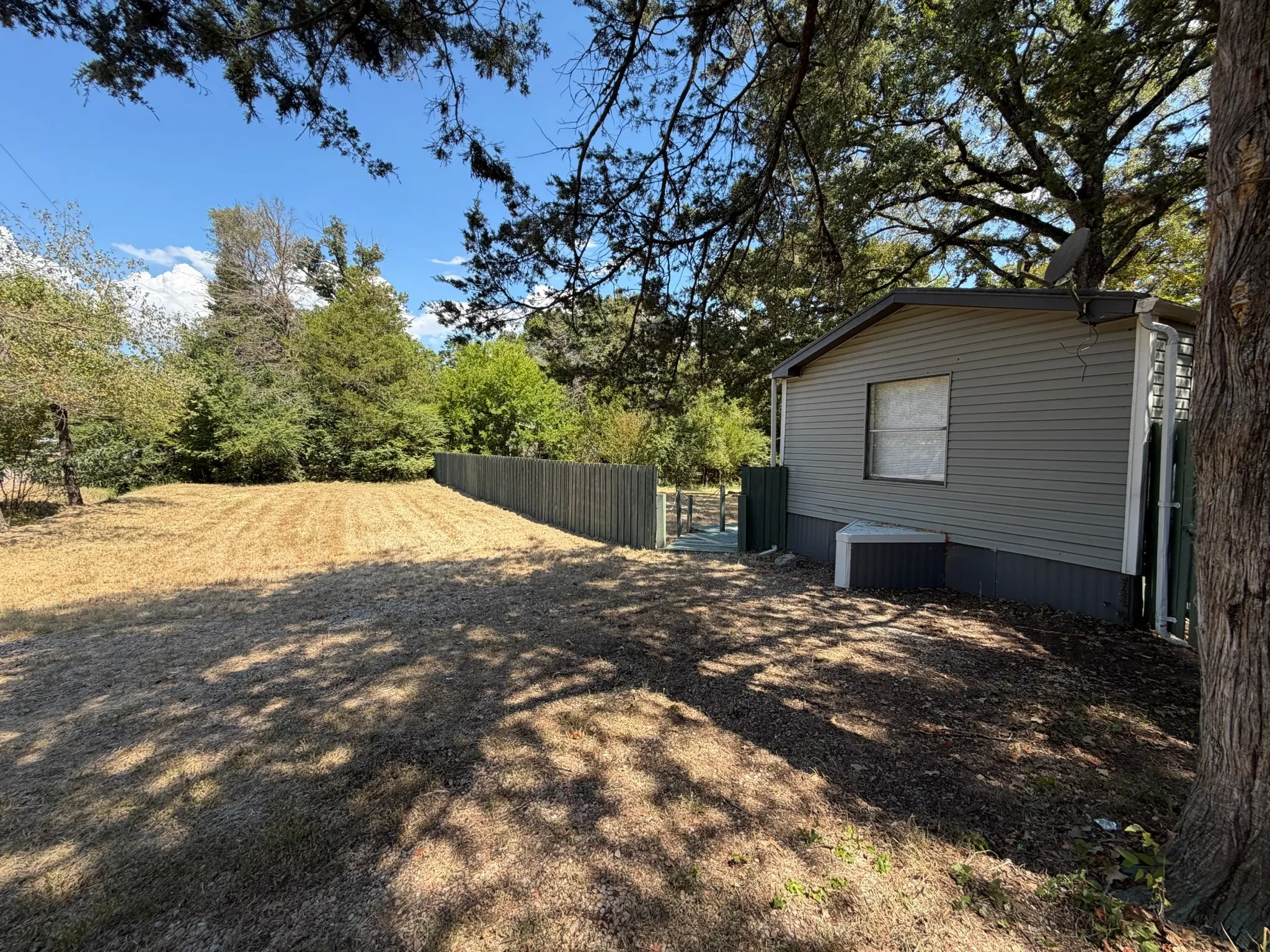 Manufactured Home For Sale in Hunt County , 3278 Cedar Bnd Drive, Wills Point, Texas 75169, 3 Bedroom, 2 Bathroom, Garage spaces, 784 Sqft, built in 2020, mls#21383373, Real Estate Agent in Wills Point, Homes For Sale in Hunt county, Homes For Sale in Wills Point, Realtor in Wills Point Texas, Real Estate Brokerage Independent Realty Texas, Luminita Cordes Realtor