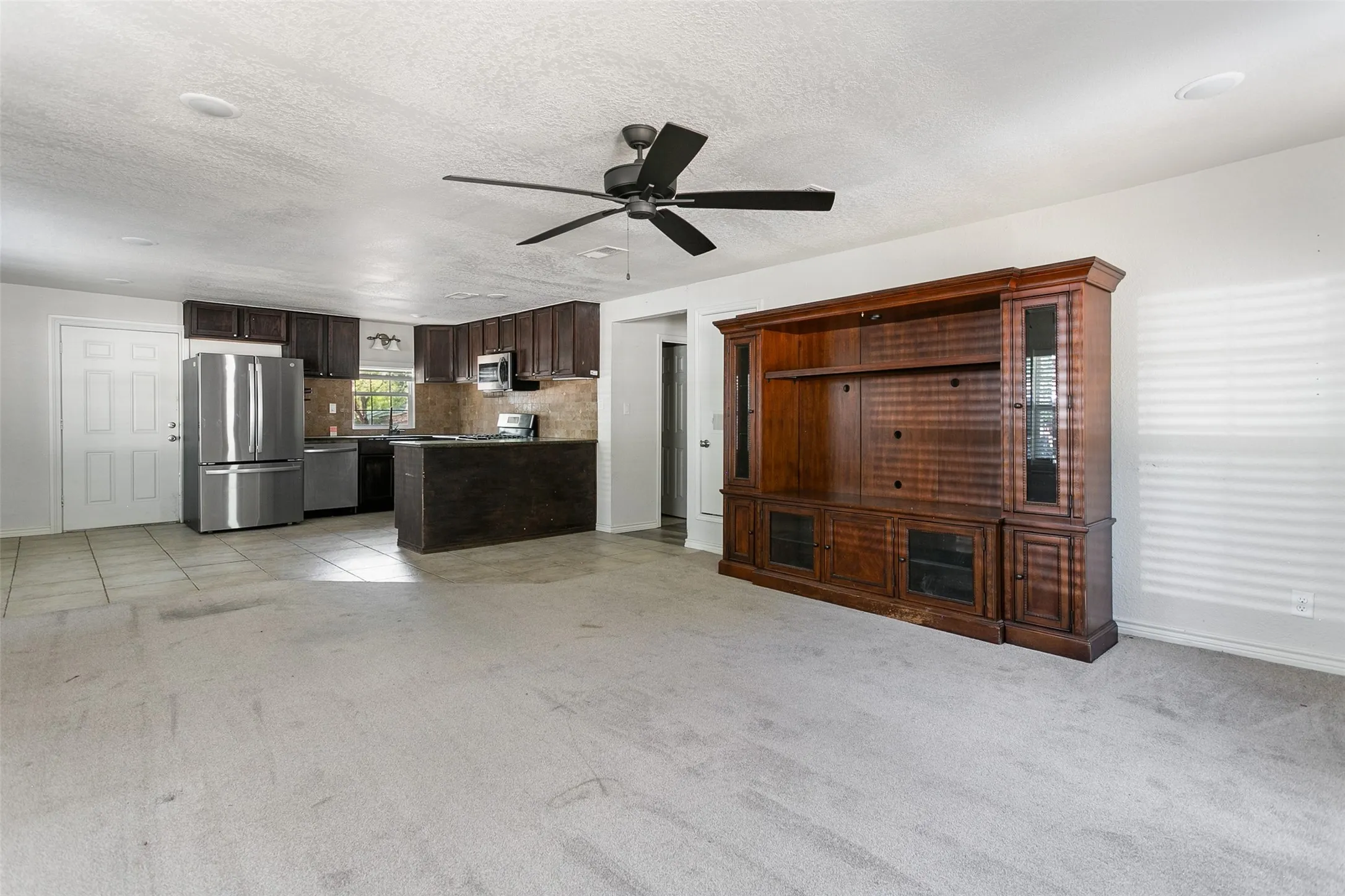 Single Family Residence For Sale in Wise County , 521 S Oak Street, Paradise, Texas 76073, 3 Bedroom, 1 Bathroom, Garage spaces, 1,472 Sqft, built in 1960, mls#21378710, Real Estate Agent in Paradise, Homes For Sale in Wise county, Homes For Sale in Paradise, Realtor in Paradise Texas, Real Estate Brokerage Independent Realty Texas, Luminita Cordes Realtor