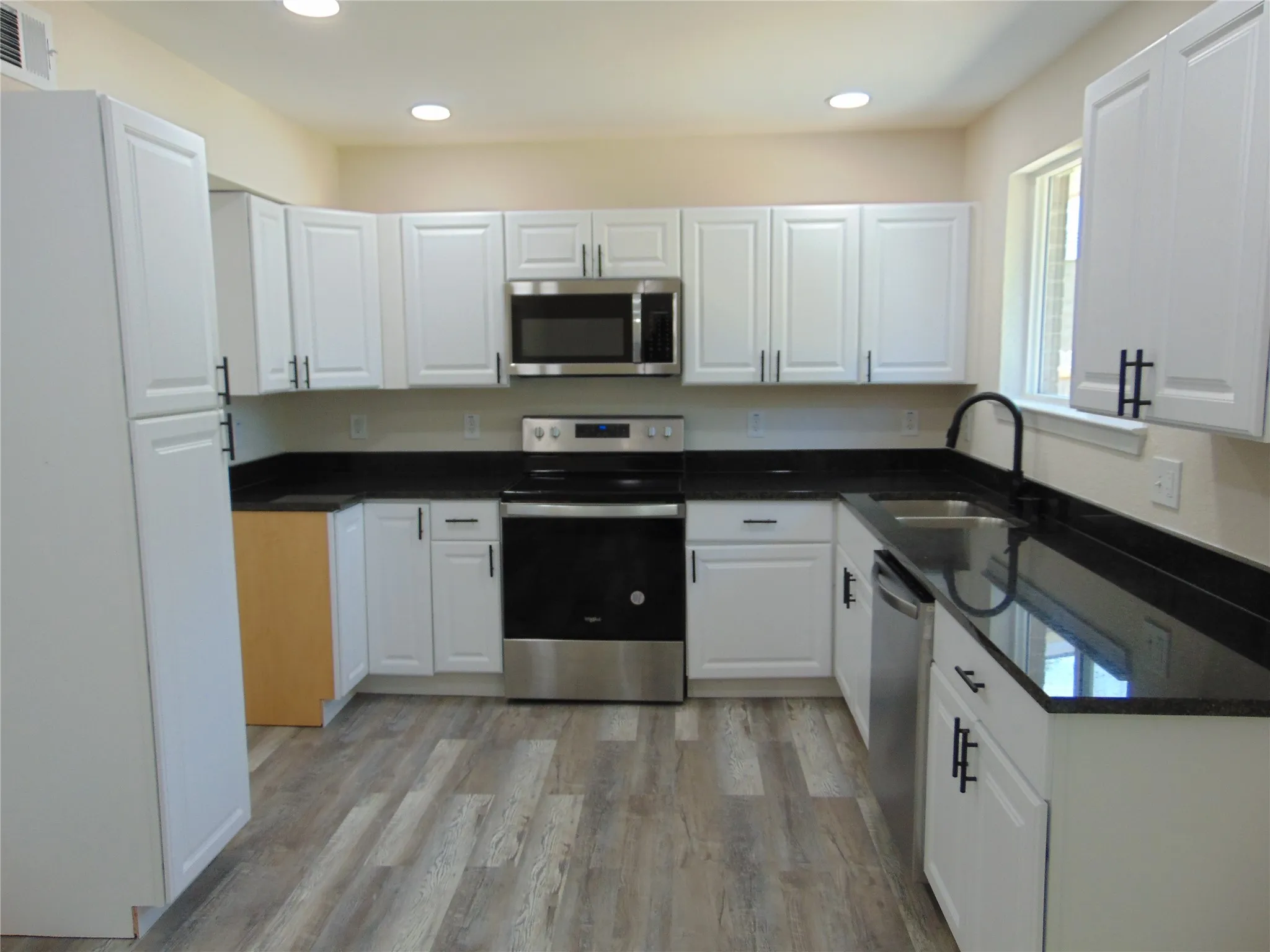 Single Family Residence For Sale in Dallas County , 518 Vernet Street, Richardson, Texas 75080, 3 Bedroom, 2 Bathroom, 2 Garage spaces, 1,282 Sqft, built in 1959, mls#21370454, Real Estate Agent in Richardson, Homes For Sale in Dallas county, Homes For Sale in Richardson, Realtor in Richardson Texas, Real Estate Brokerage Independent Realty Texas, Luminita Cordes Realtor