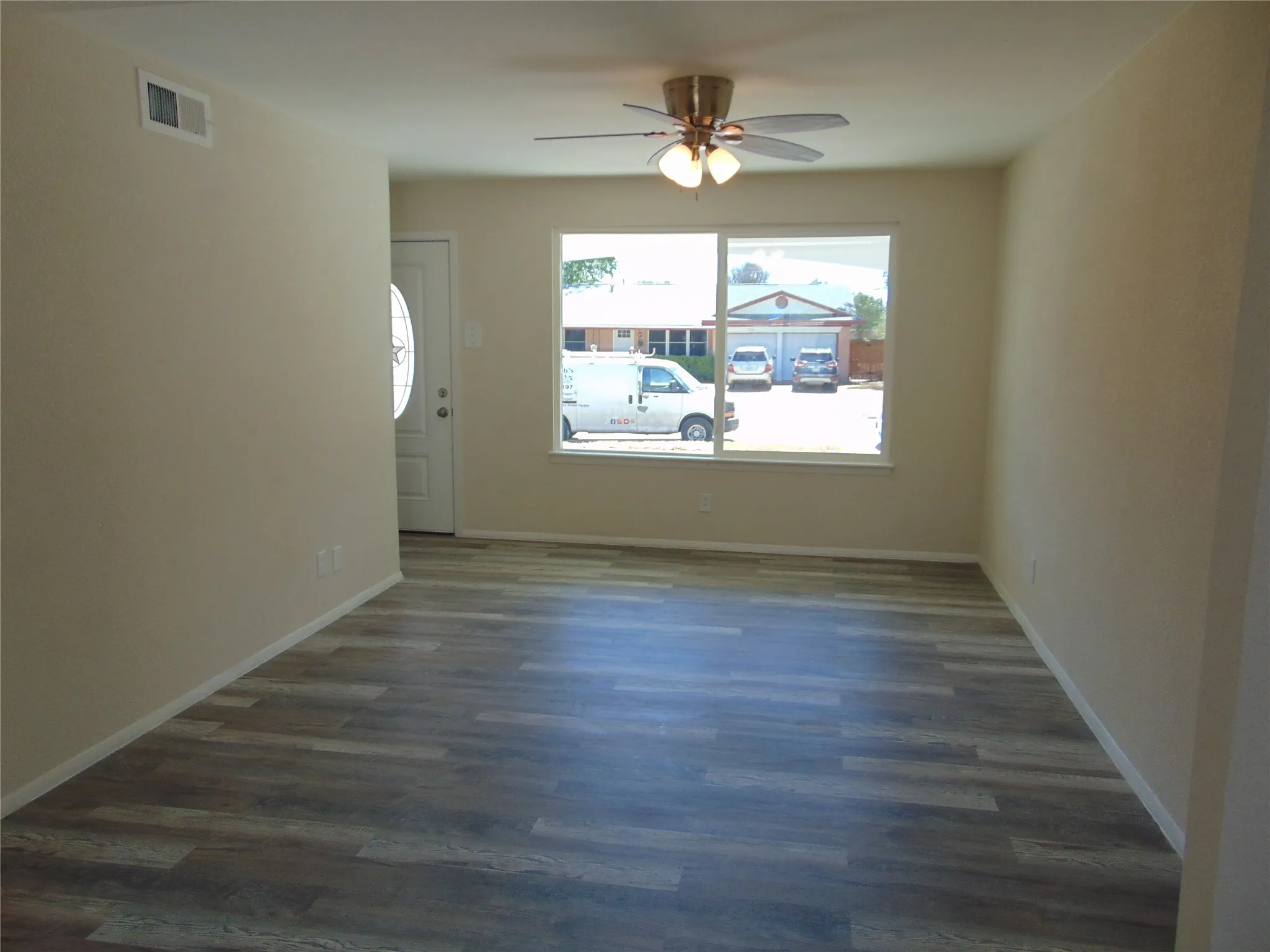 Single Family Residence For Sale in Dallas County , 518 Vernet Street, Richardson, Texas 75080, 3 Bedroom, 2 Bathroom, 2 Garage spaces, 1,282 Sqft, built in 1959, mls#21370454, Real Estate Agent in Richardson, Homes For Sale in Dallas county, Homes For Sale in Richardson, Realtor in Richardson Texas, Real Estate Brokerage Independent Realty Texas, Luminita Cordes Realtor
