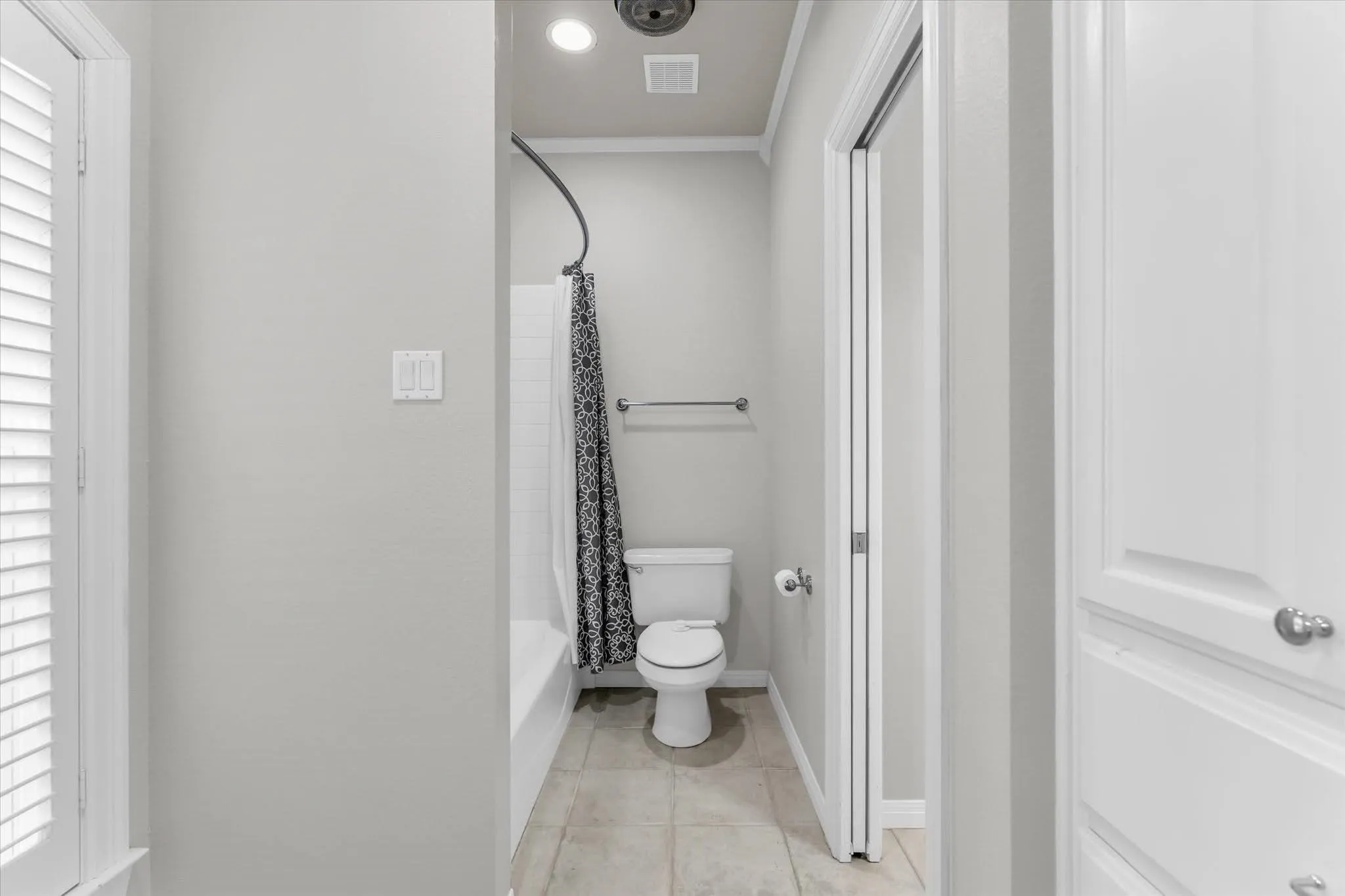 Single Family Residence For Sale in Mc Lennan County , 325 Elm Grove Circle, Mc Gregor, Texas 76657, 4 Bedroom, 3 Bathroom, 3 Garage spaces, 3,421 Sqft, built in 2001, mls#21383419, Real Estate Agent in Mc Gregor, Homes For Sale in Mc Lennan county, Homes For Sale in Mc Gregor, Realtor in Mc Gregor Texas, Real Estate Brokerage Independent Realty Texas, Luminita Cordes Realtor