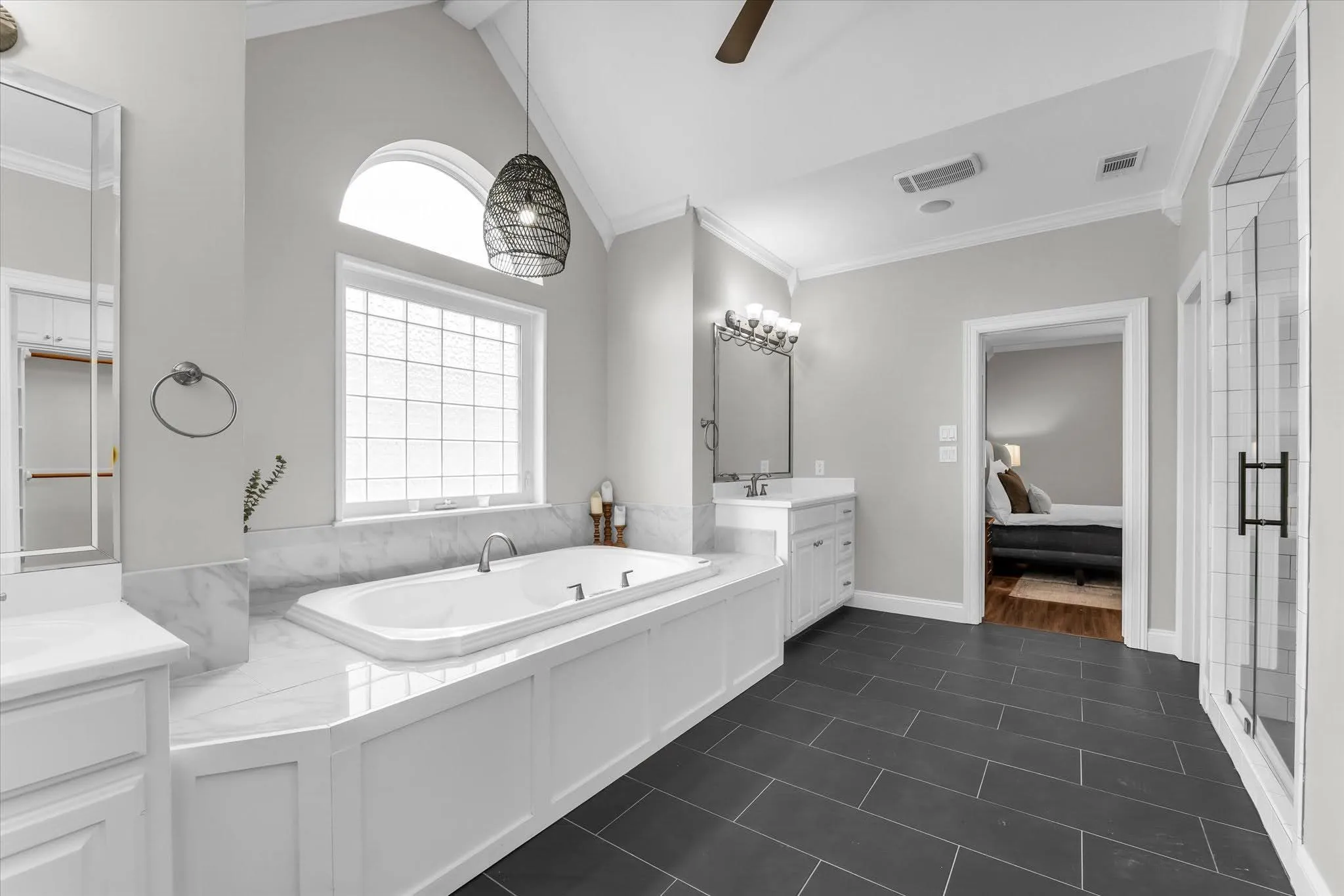 Single Family Residence For Sale in Mc Lennan County , 325 Elm Grove Circle, Mc Gregor, Texas 76657, 4 Bedroom, 3 Bathroom, 3 Garage spaces, 3,421 Sqft, built in 2001, mls#21383419, Real Estate Agent in Mc Gregor, Homes For Sale in Mc Lennan county, Homes For Sale in Mc Gregor, Realtor in Mc Gregor Texas, Real Estate Brokerage Independent Realty Texas, Luminita Cordes Realtor