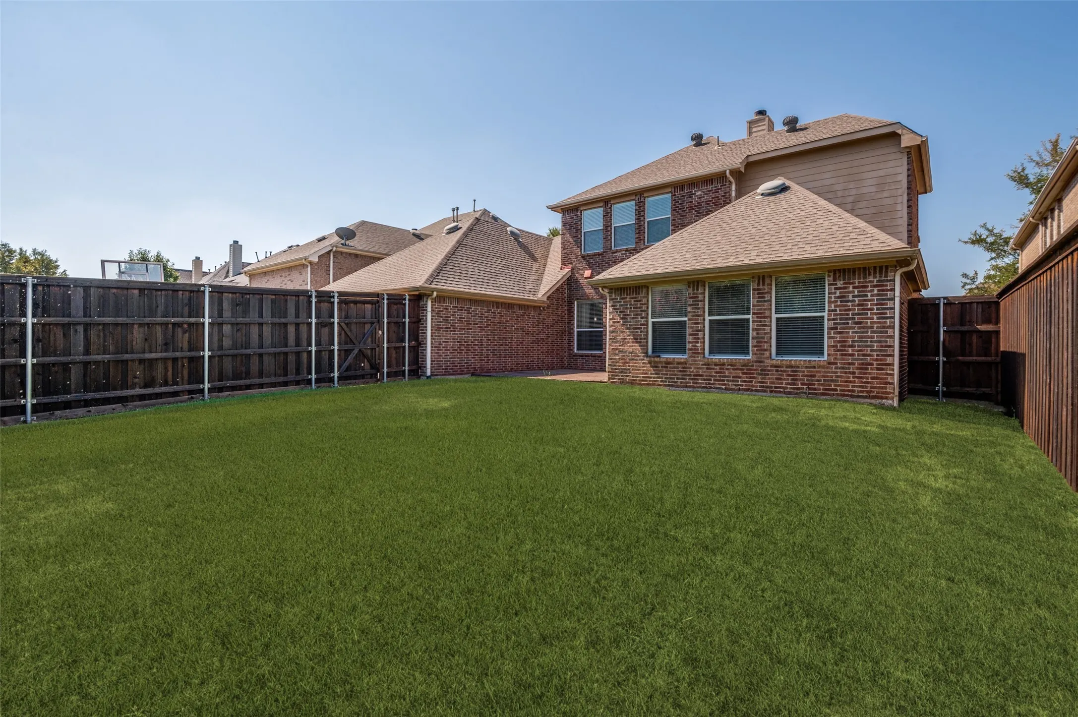 Single Family Residence For Sale in Denton County , 3434 Nation Drive, Frisco, Texas 75034, 4 Bedroom, 4 Bathroom, 2 Garage spaces, 3,012 Sqft, built in 2004, mls#21383532, Real Estate Agent in Frisco, Homes For Sale in Denton county, Homes For Sale in Frisco, Realtor in Frisco Texas, Real Estate Brokerage Independent Realty Texas, Luminita Cordes Realtor