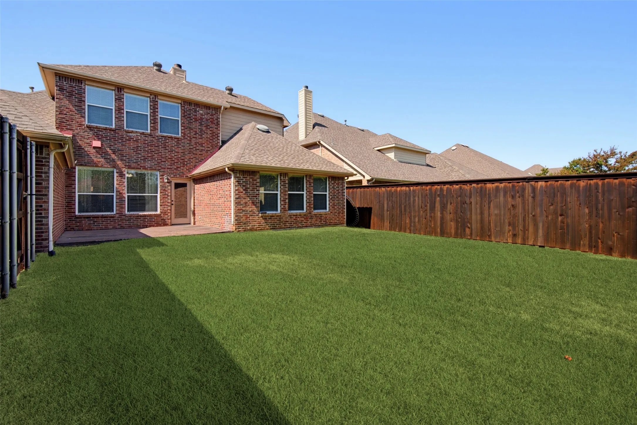 Single Family Residence For Sale in Denton County , 3434 Nation Drive, Frisco, Texas 75034, 4 Bedroom, 4 Bathroom, 2 Garage spaces, 3,012 Sqft, built in 2004, mls#21383532, Real Estate Agent in Frisco, Homes For Sale in Denton county, Homes For Sale in Frisco, Realtor in Frisco Texas, Real Estate Brokerage Independent Realty Texas, Luminita Cordes Realtor
