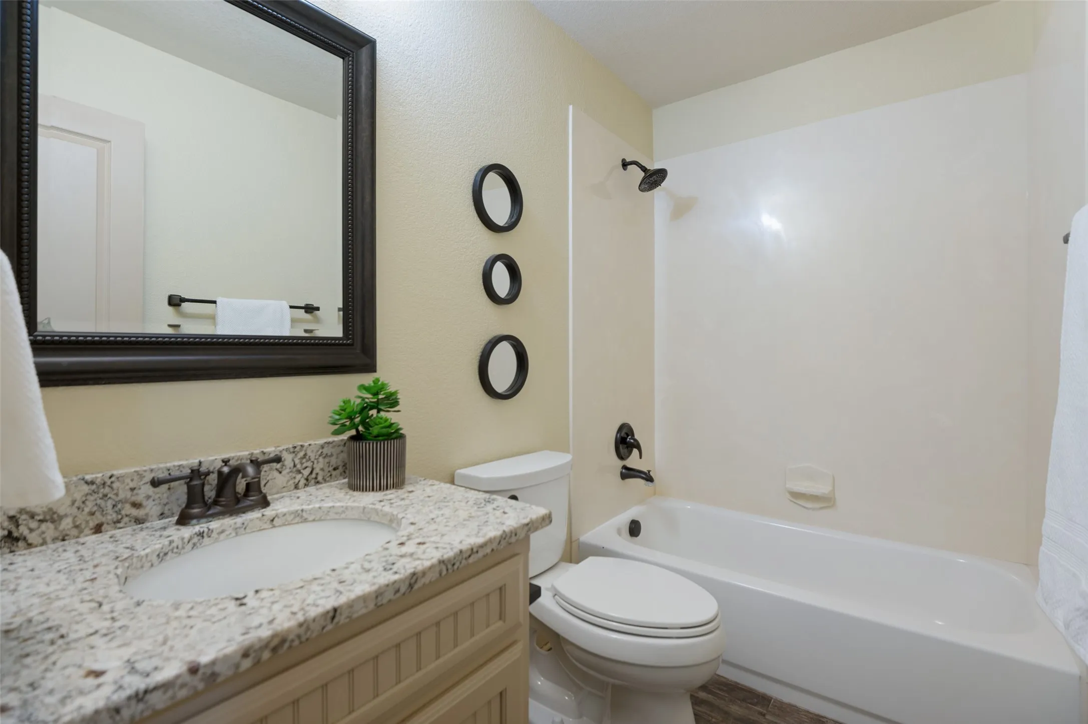 Single Family Residence For Sale in Denton County , 3434 Nation Drive, Frisco, Texas 75034, 4 Bedroom, 4 Bathroom, 2 Garage spaces, 3,012 Sqft, built in 2004, mls#21383532, Real Estate Agent in Frisco, Homes For Sale in Denton county, Homes For Sale in Frisco, Realtor in Frisco Texas, Real Estate Brokerage Independent Realty Texas, Luminita Cordes Realtor