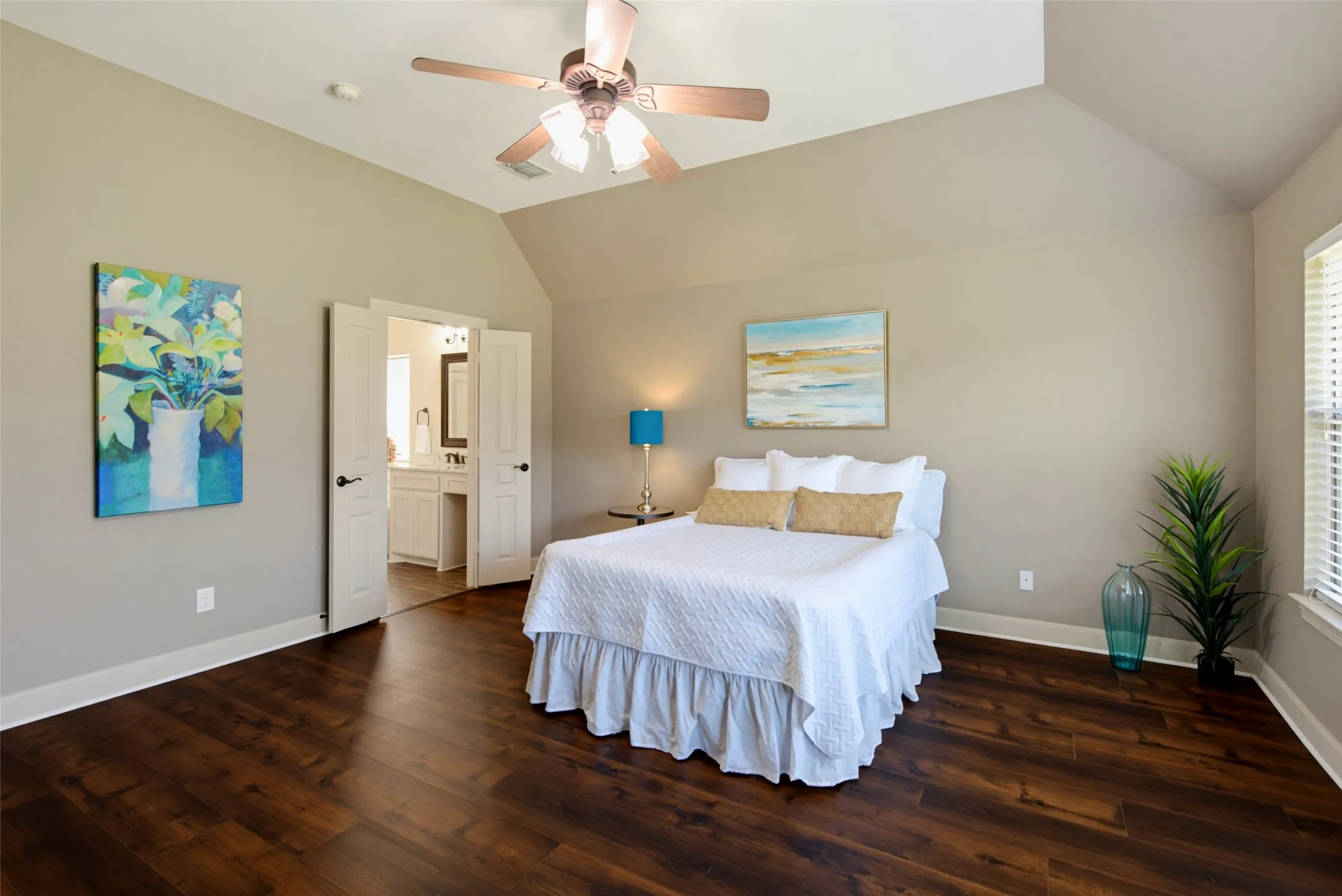 Single Family Residence For Sale in Denton County , 3434 Nation Drive, Frisco, Texas 75034, 4 Bedroom, 4 Bathroom, 2 Garage spaces, 3,012 Sqft, built in 2004, mls#21383532, Real Estate Agent in Frisco, Homes For Sale in Denton county, Homes For Sale in Frisco, Realtor in Frisco Texas, Real Estate Brokerage Independent Realty Texas, Luminita Cordes Realtor