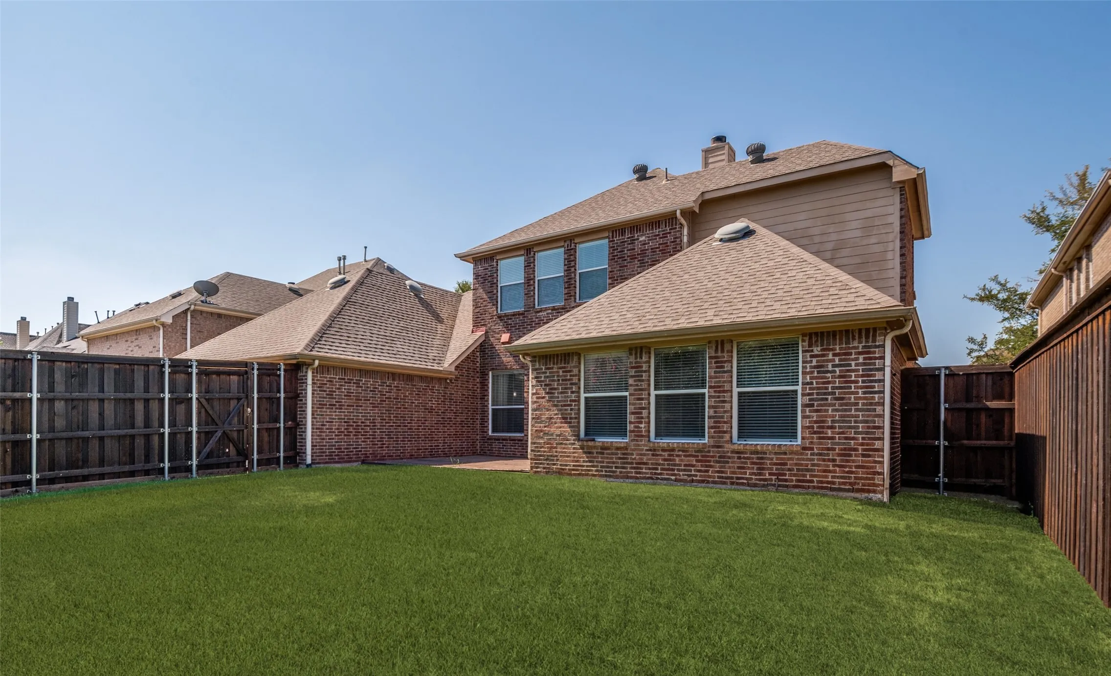 Single Family Residence For Sale in Denton County , 3434 Nation Drive, Frisco, Texas 75034, 4 Bedroom, 4 Bathroom, 2 Garage spaces, 3,012 Sqft, built in 2004, mls#21383532, Real Estate Agent in Frisco, Homes For Sale in Denton county, Homes For Sale in Frisco, Realtor in Frisco Texas, Real Estate Brokerage Independent Realty Texas, Luminita Cordes Realtor