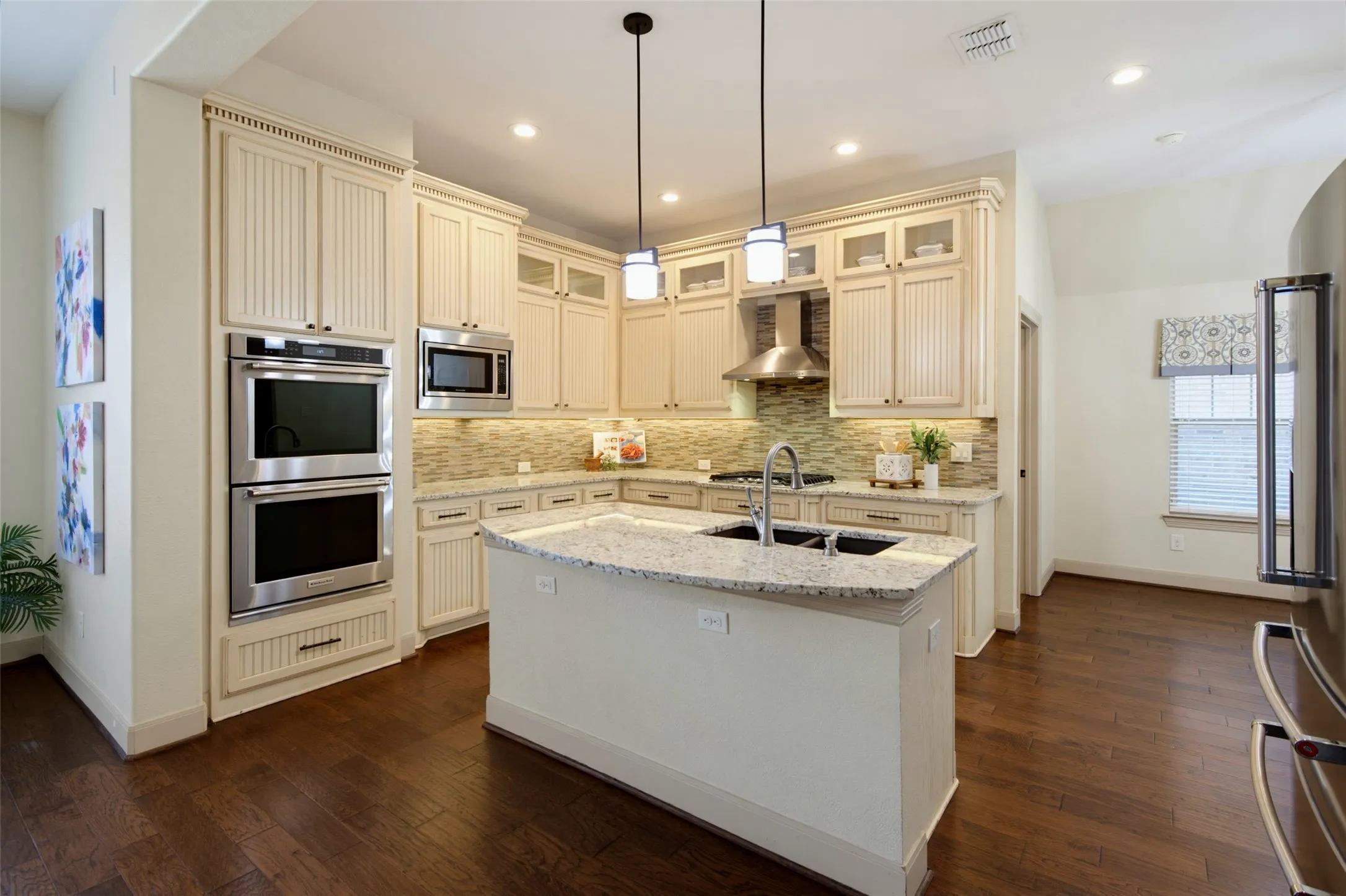 Single Family Residence For Sale in Denton County , 3434 Nation Drive, Frisco, Texas 75034, 4 Bedroom, 4 Bathroom, 2 Garage spaces, 3,012 Sqft, built in 2004, mls#21383532, Real Estate Agent in Frisco, Homes For Sale in Denton county, Homes For Sale in Frisco, Realtor in Frisco Texas, Real Estate Brokerage Independent Realty Texas, Luminita Cordes Realtor