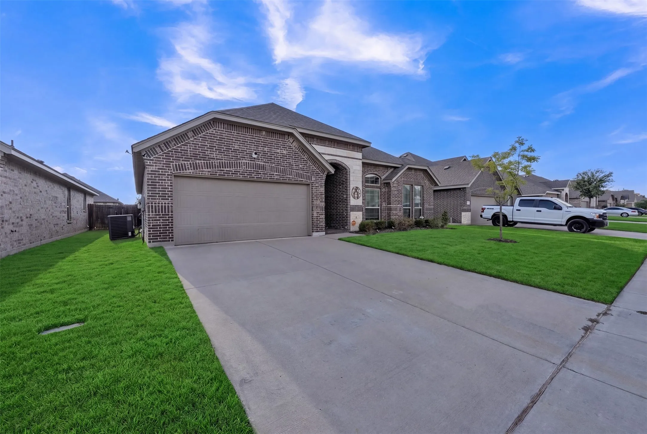 Single Family Residence For Sale in Johnson County , 113 Independence Drive, Joshua, Texas 76058, 4 Bedroom, 3 Bathroom, 2 Garage spaces, 2,598 Sqft, built in 2022, mls#21383394, Real Estate Agent in Joshua, Homes For Sale in Johnson county, Homes For Sale in Joshua, Realtor in Joshua Texas, Real Estate Brokerage Independent Realty Texas, Luminita Cordes Realtor