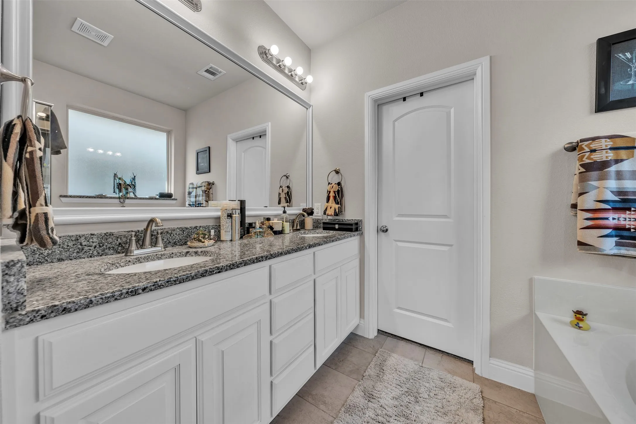 Single Family Residence For Sale in Johnson County , 113 Independence Drive, Joshua, Texas 76058, 4 Bedroom, 3 Bathroom, 2 Garage spaces, 2,598 Sqft, built in 2022, mls#21383394, Real Estate Agent in Joshua, Homes For Sale in Johnson county, Homes For Sale in Joshua, Realtor in Joshua Texas, Real Estate Brokerage Independent Realty Texas, Luminita Cordes Realtor