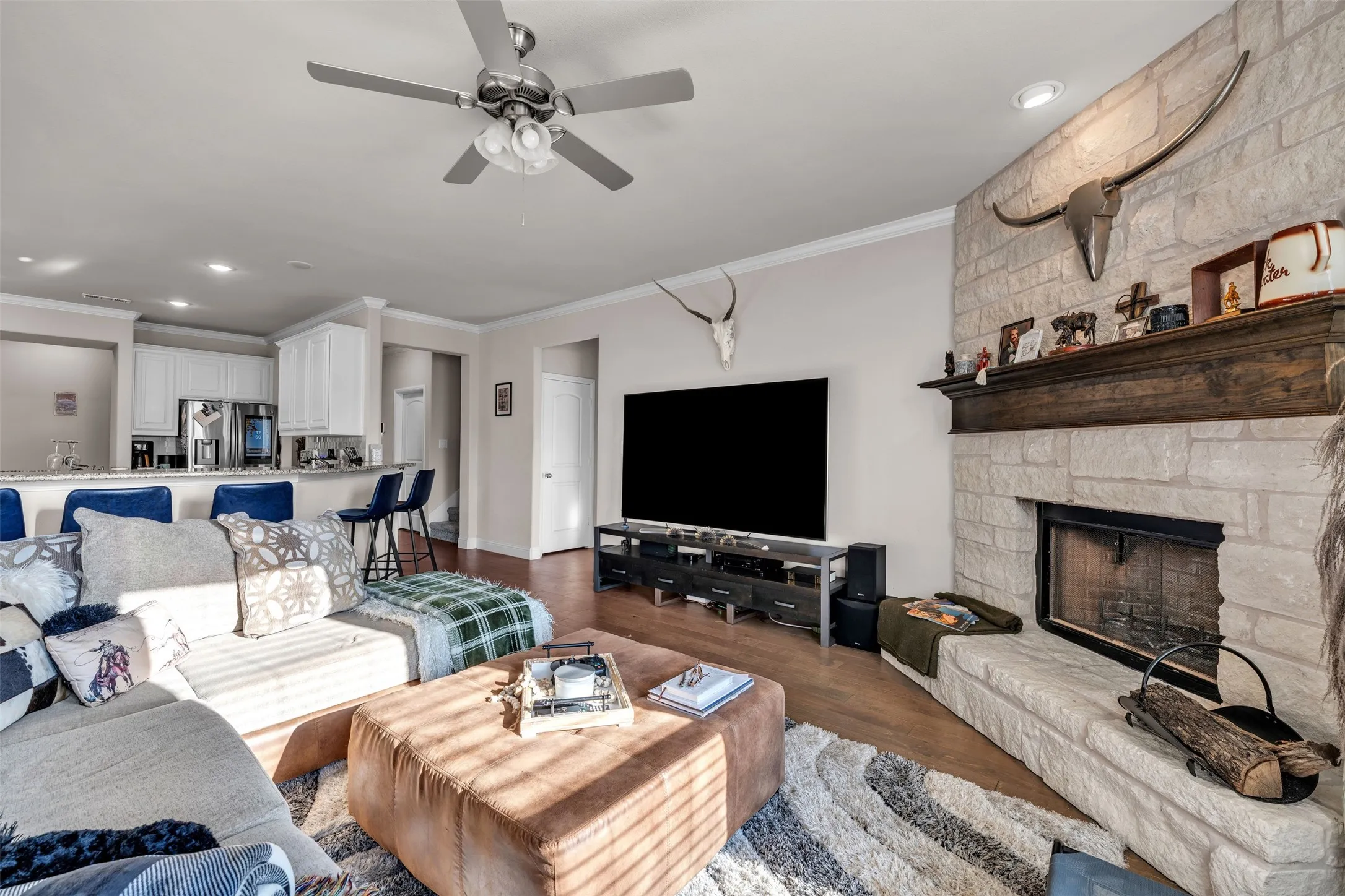 Single Family Residence For Sale in Johnson County , 113 Independence Drive, Joshua, Texas 76058, 4 Bedroom, 3 Bathroom, 2 Garage spaces, 2,598 Sqft, built in 2022, mls#21383394, Real Estate Agent in Joshua, Homes For Sale in Johnson county, Homes For Sale in Joshua, Realtor in Joshua Texas, Real Estate Brokerage Independent Realty Texas, Luminita Cordes Realtor