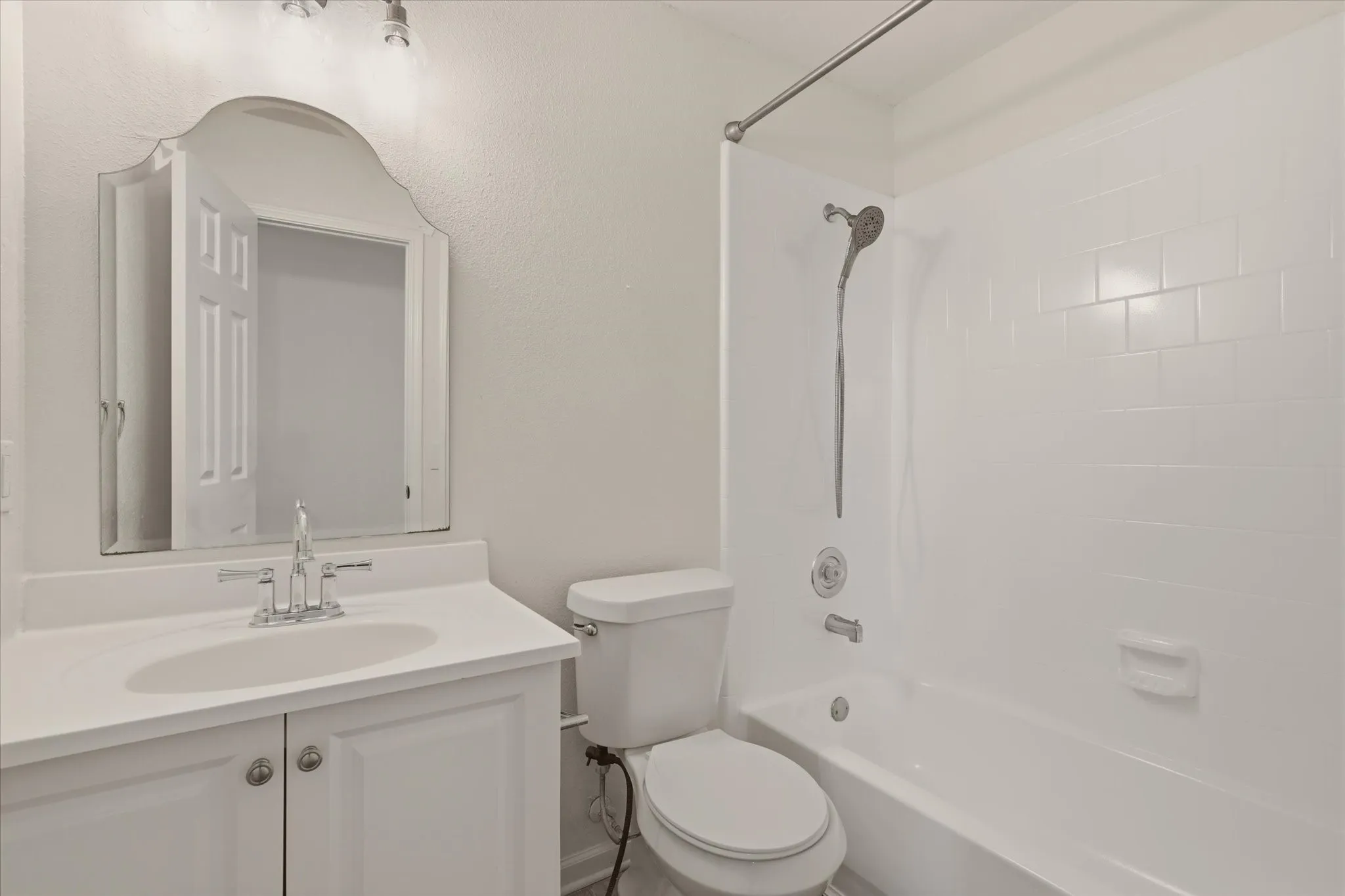 Single Family Residence For Sale in Denton County , 1269 Winston Drive, Lewisville, Texas 75077, 4 Bedroom, 2 Bathroom, 2 Garage spaces, 2,069 Sqft, built in 1998, mls#21382831, Real Estate Agent in Lewisville, Homes For Sale in Denton county, Homes For Sale in Lewisville, Realtor in Lewisville Texas, Real Estate Brokerage Independent Realty Texas, Luminita Cordes Realtor